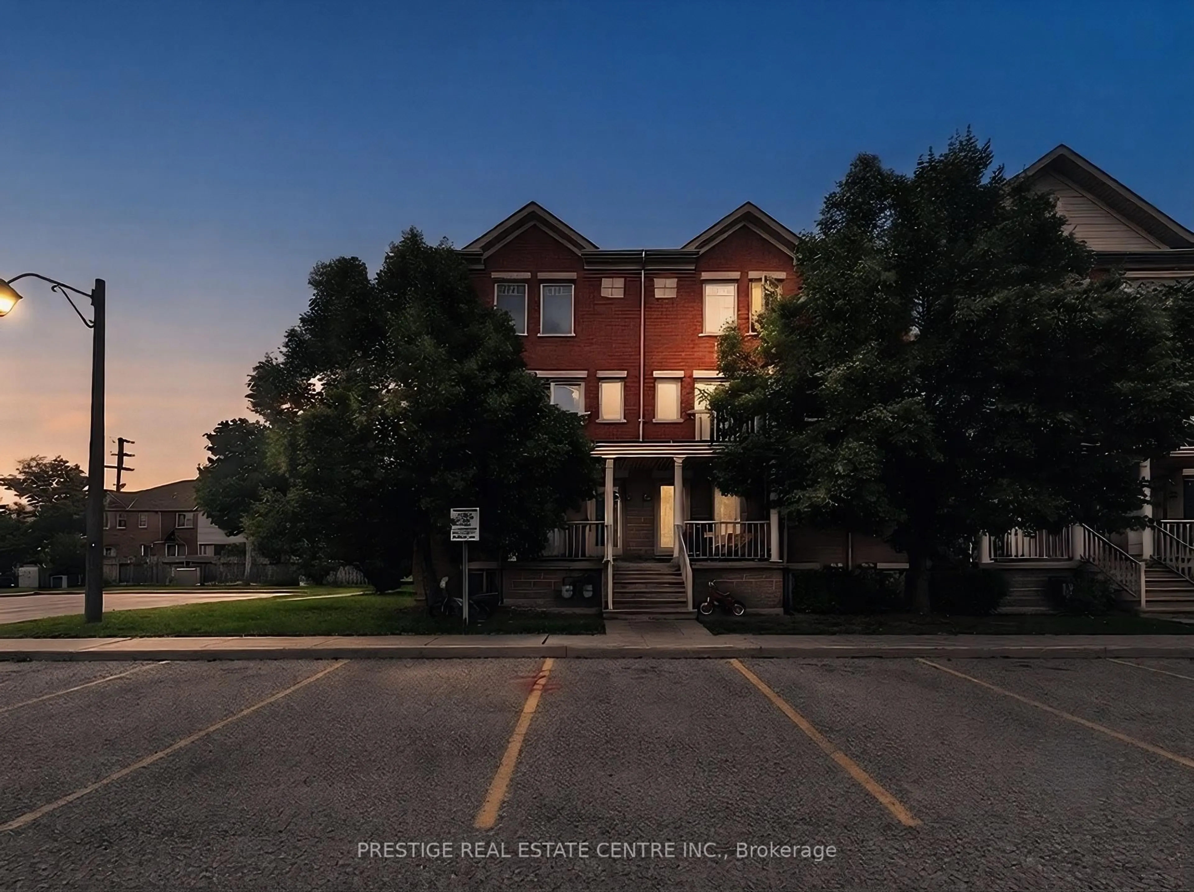 Unknown for 5050 Intrepid Dr #31, Mississauga Ontario L5M 0E5