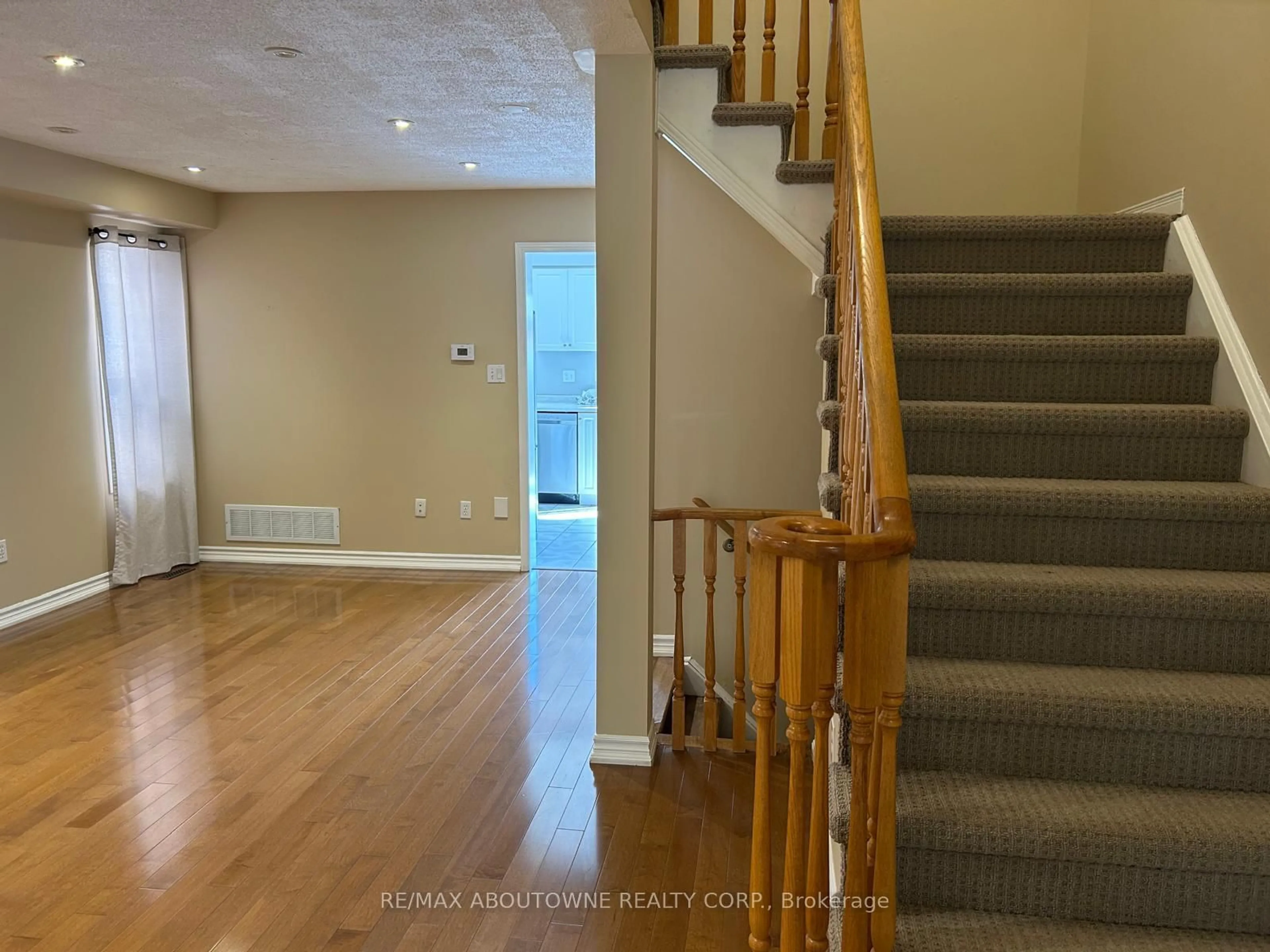 Unknown for 2473 Lazio Lane, Oakville Ontario L6M 4P7