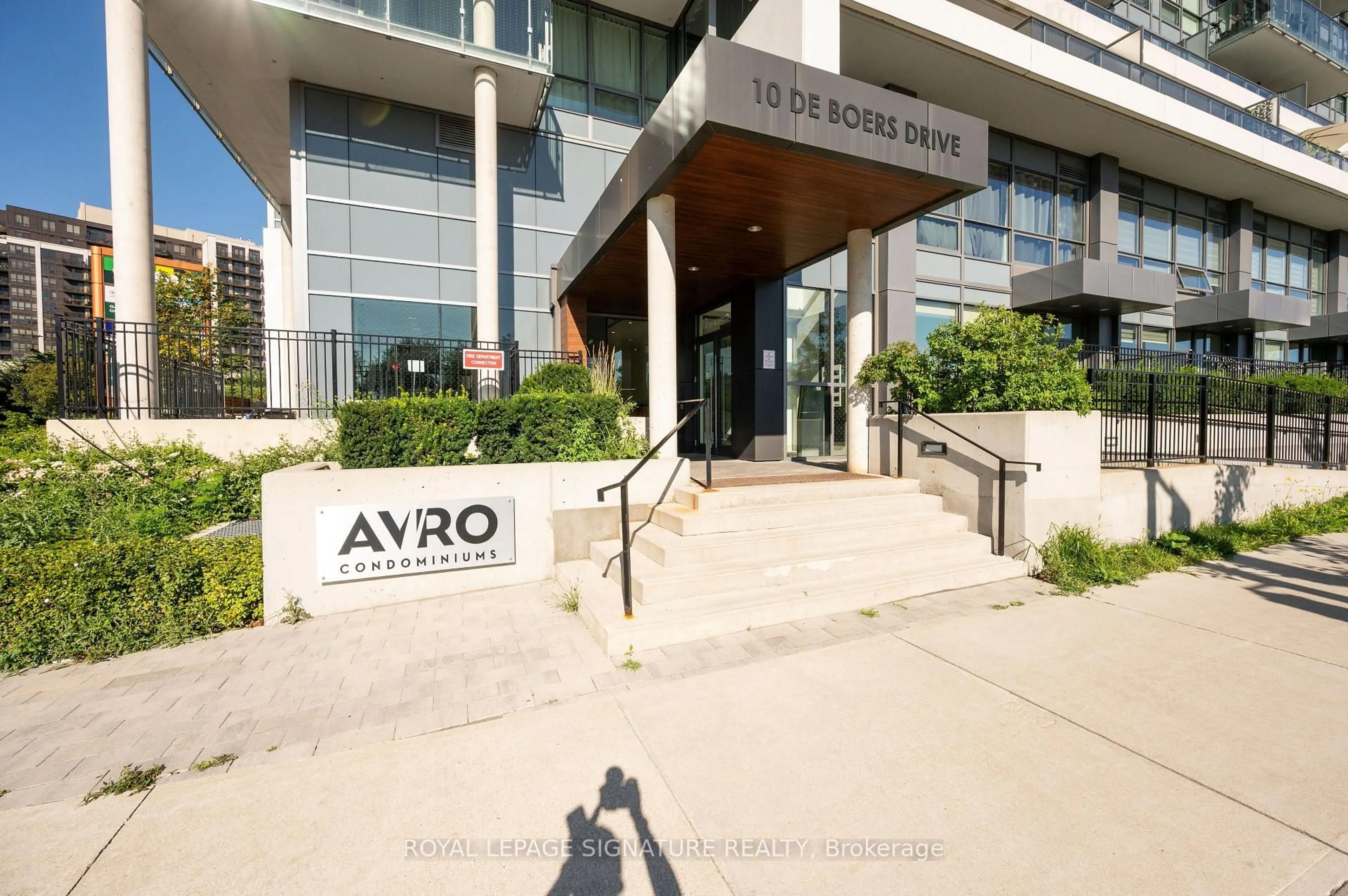 Indoor foyer for 10 De Boers Dr #710, Toronto Ontario M3J 0L6