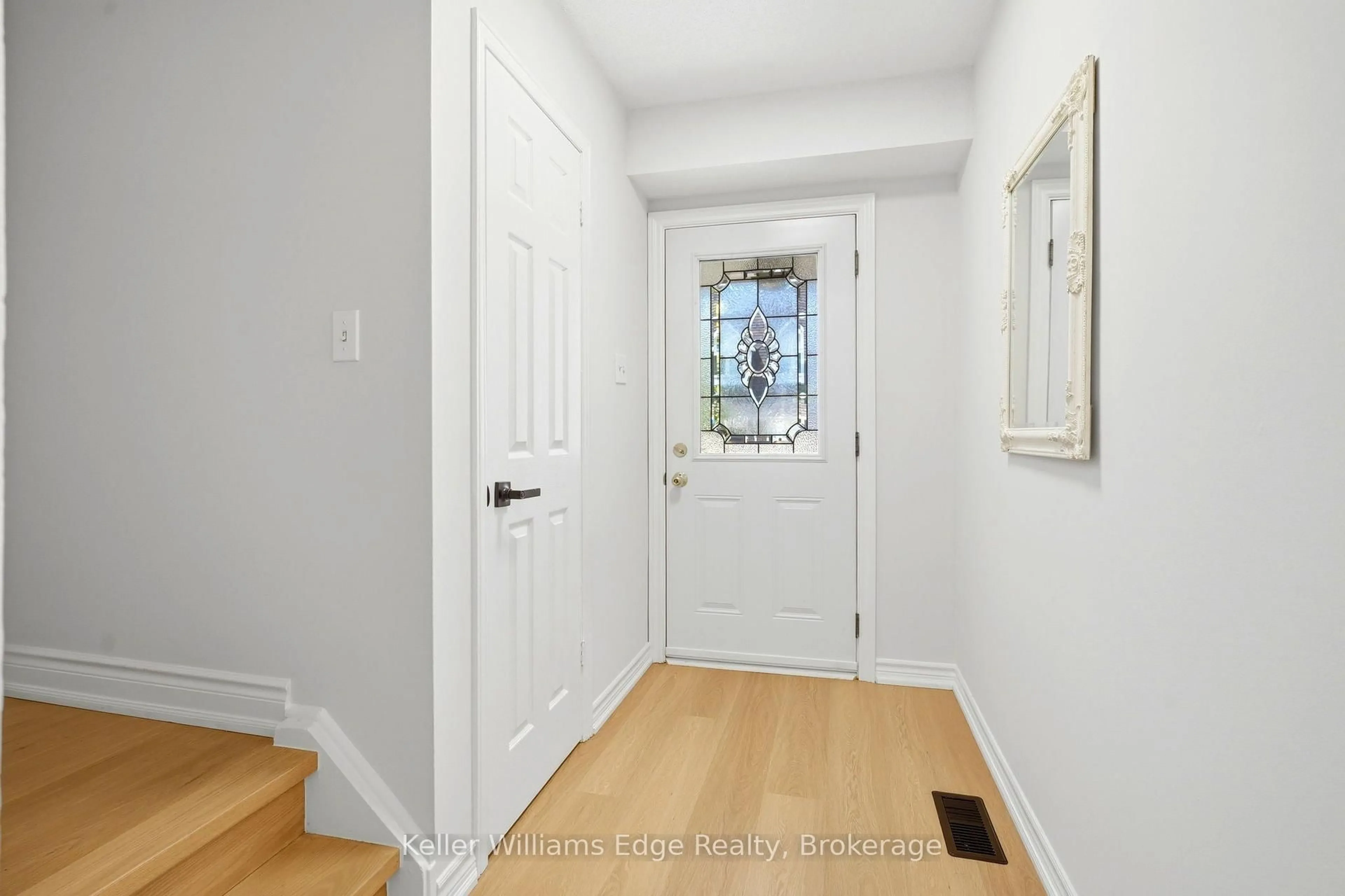 Indoor entryway for 333 Meadows Blvd #23, Mississauga Ontario L4Z 1G9