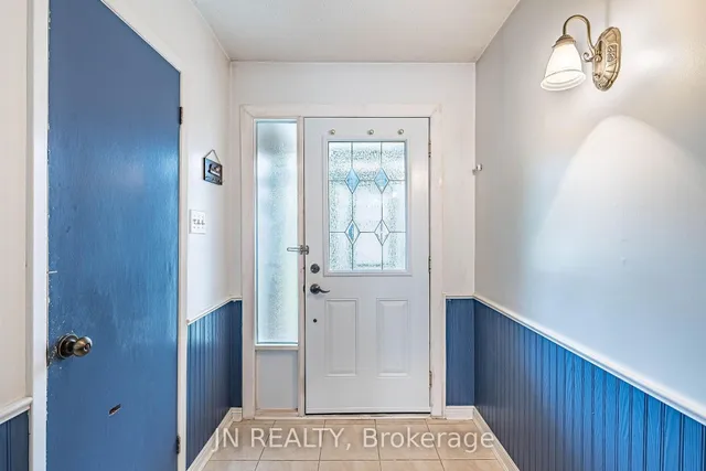15 Gatwick Lane, Brampton 5