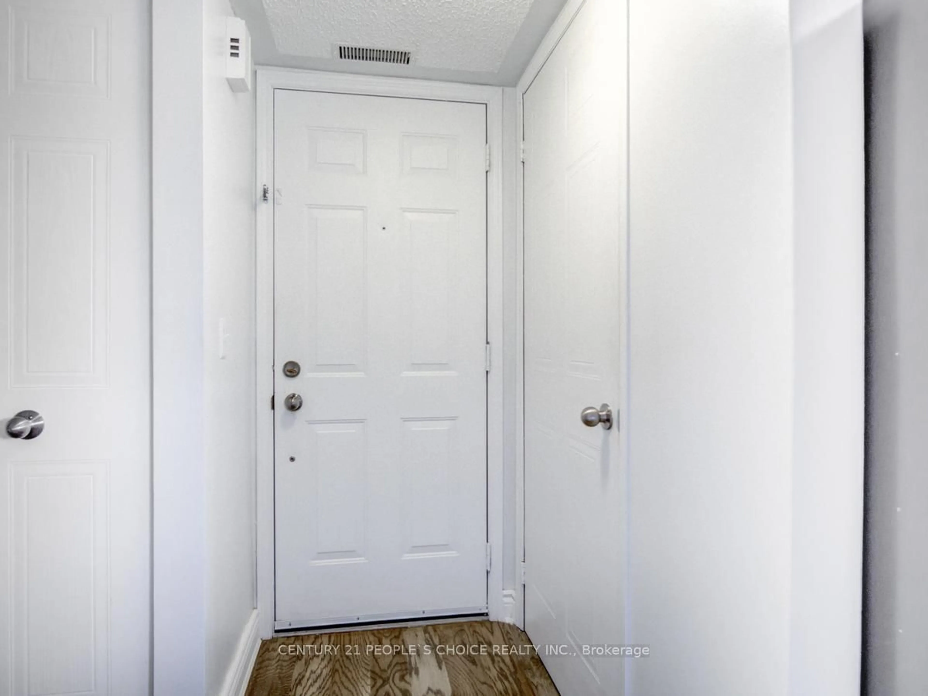 Indoor entryway for 119 BRISTOL Rd #42, Mississauga Ontario L4Z 3P7