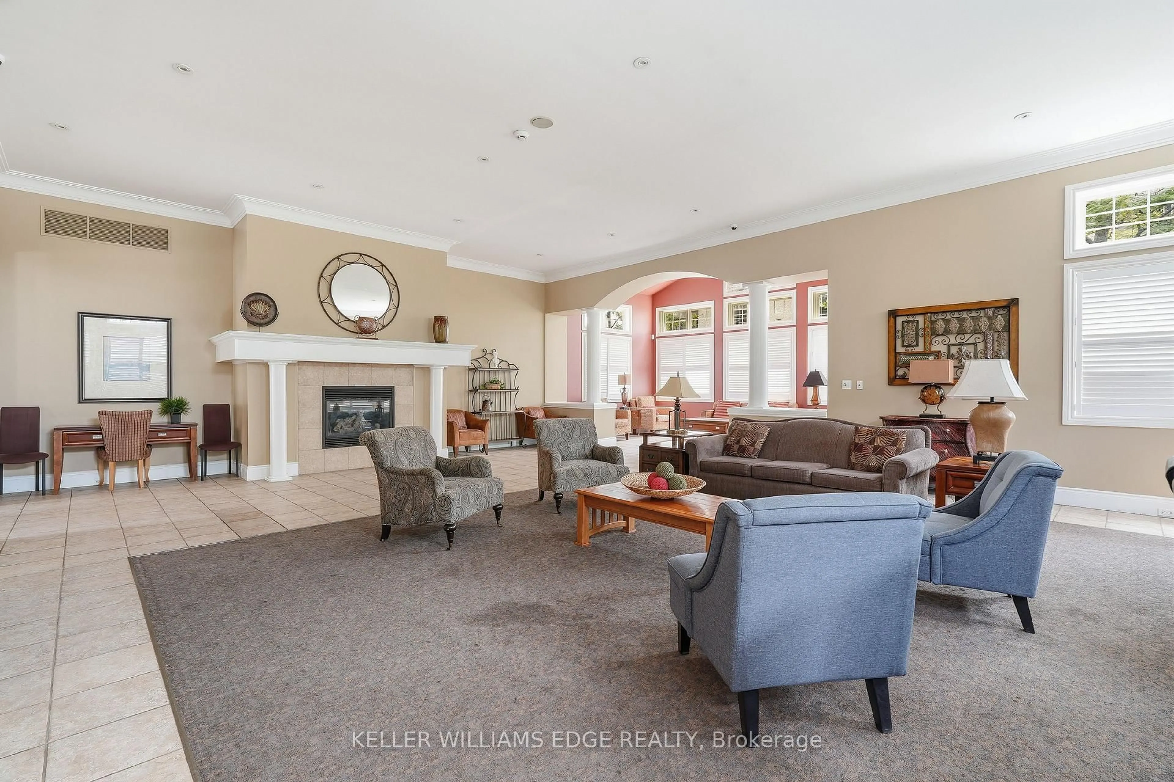 Living room with furniture, unknown for 2035 Appleby Line #307, Burlington Ontario L7L 7G8