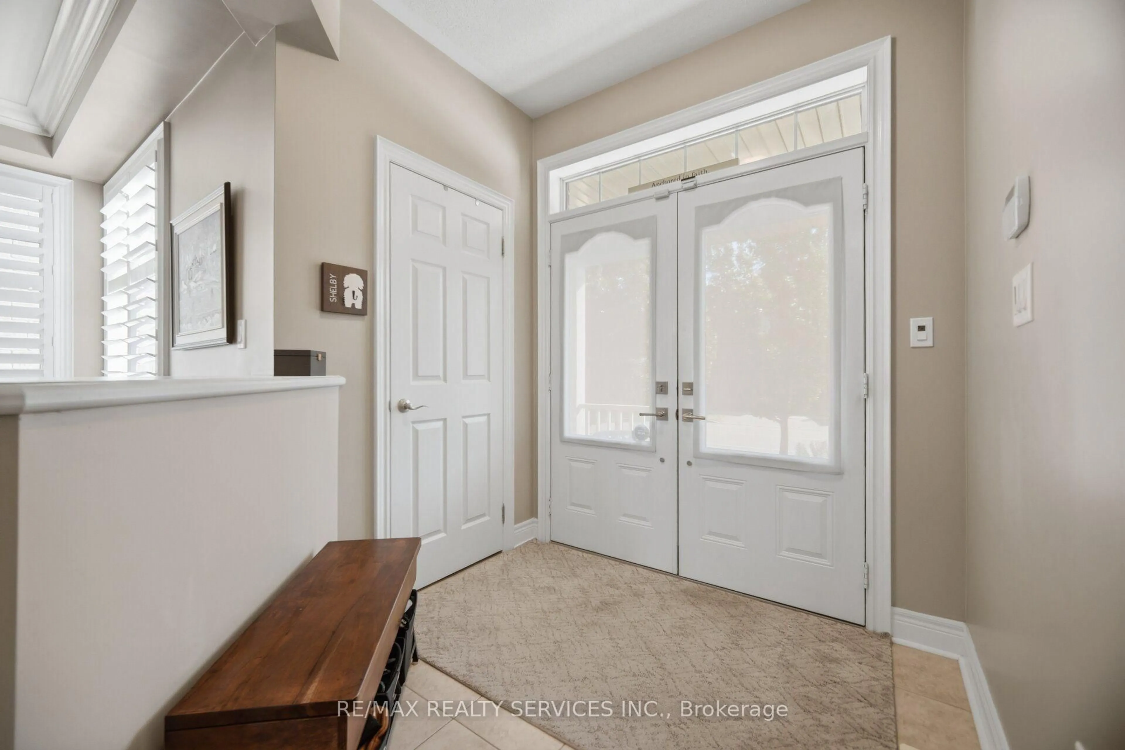 Indoor entryway for 49 Learmont Ave, Caledon Ontario L7C 3N7