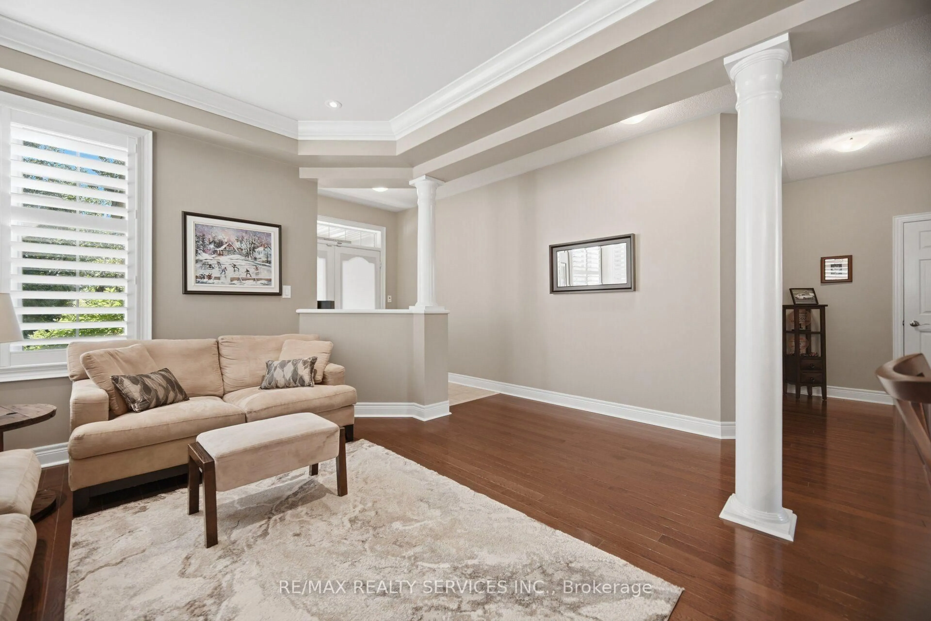 Living room with furniture, unknown for 49 Learmont Ave, Caledon Ontario L7C 3N7