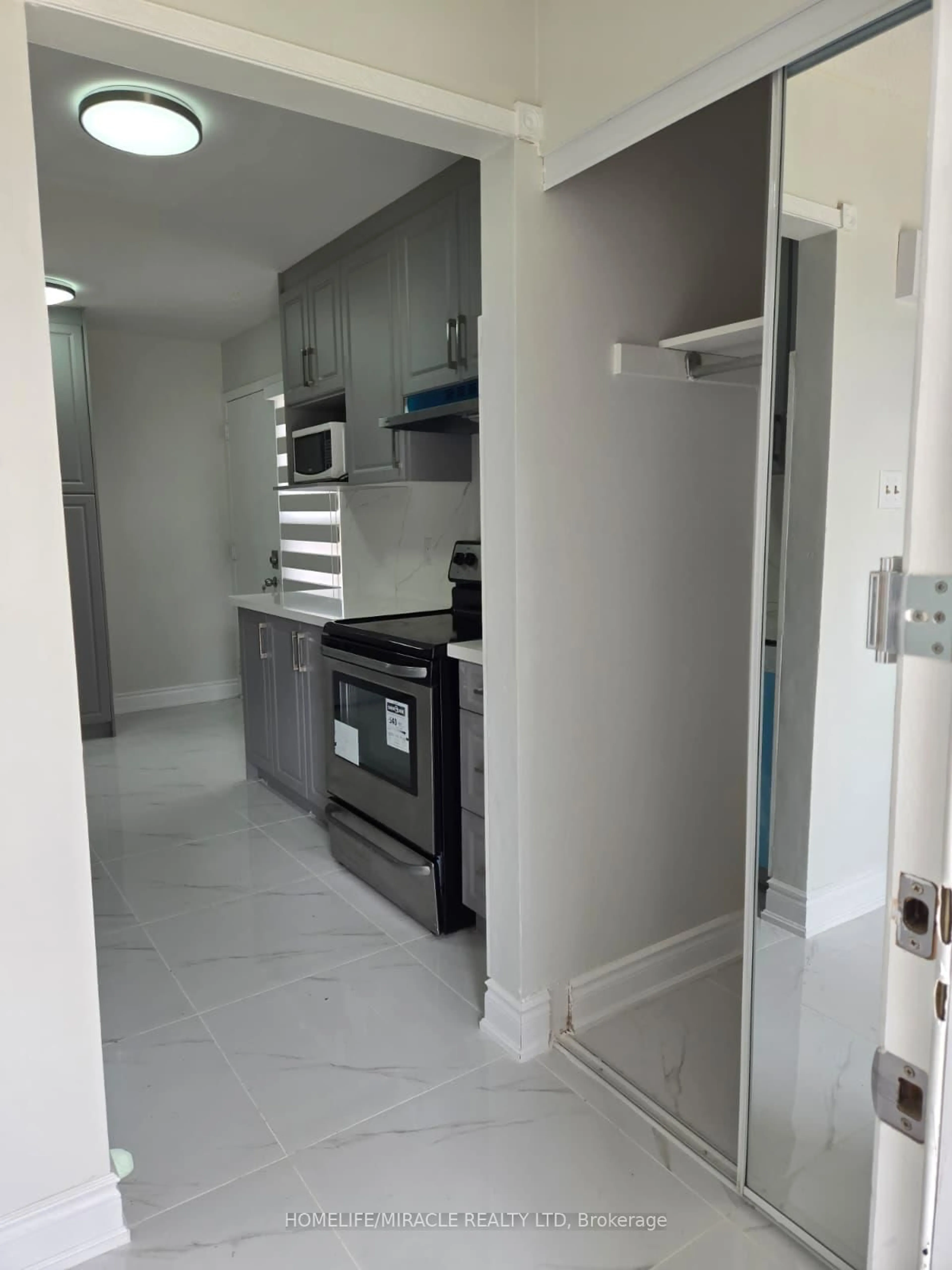 Standard kitchen, unknown for 505 Silverstone Dr, Toronto Ontario M9V 4G8