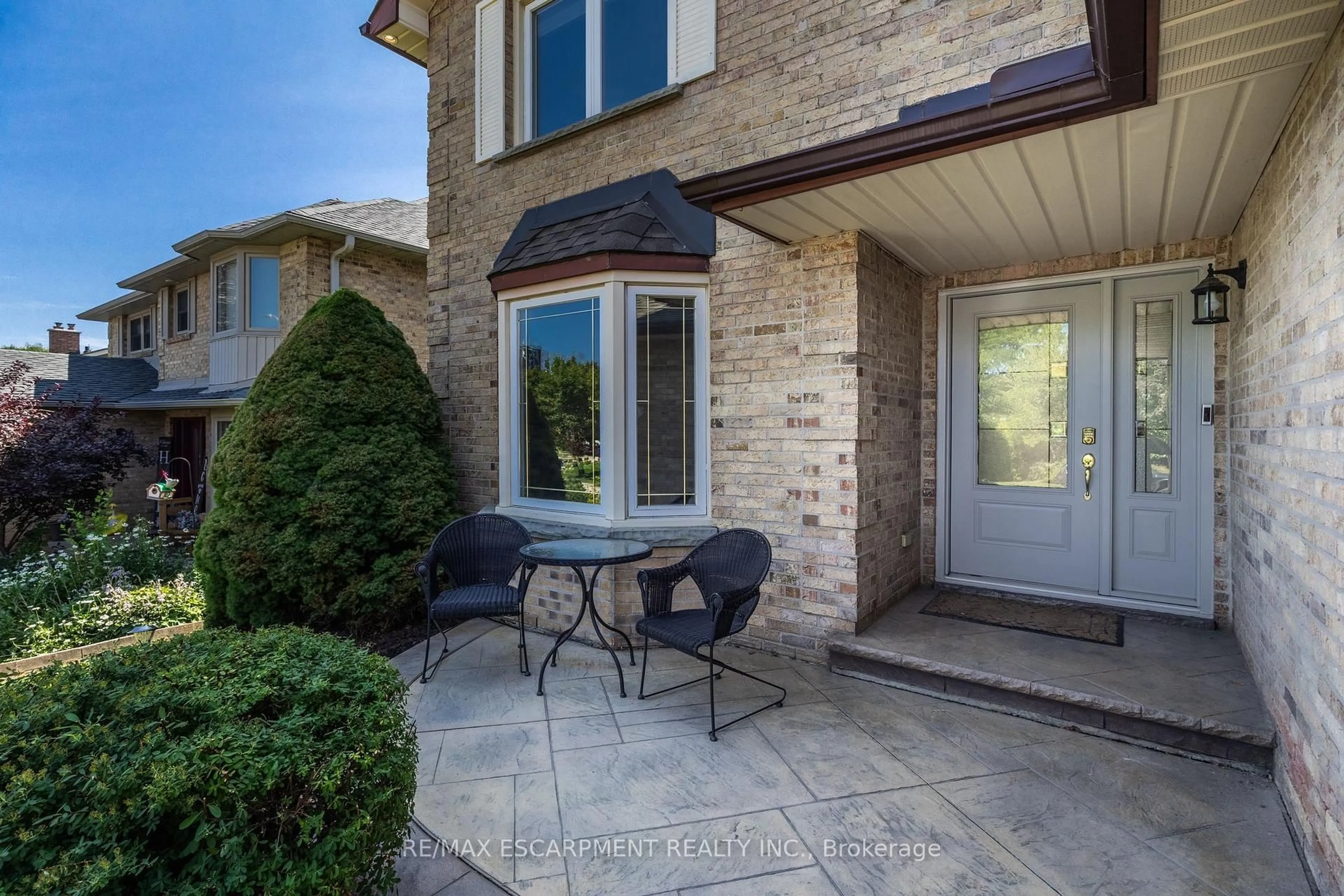 Patio, street for 2188 BADER Cres, Burlington Ontario L7P 4N6