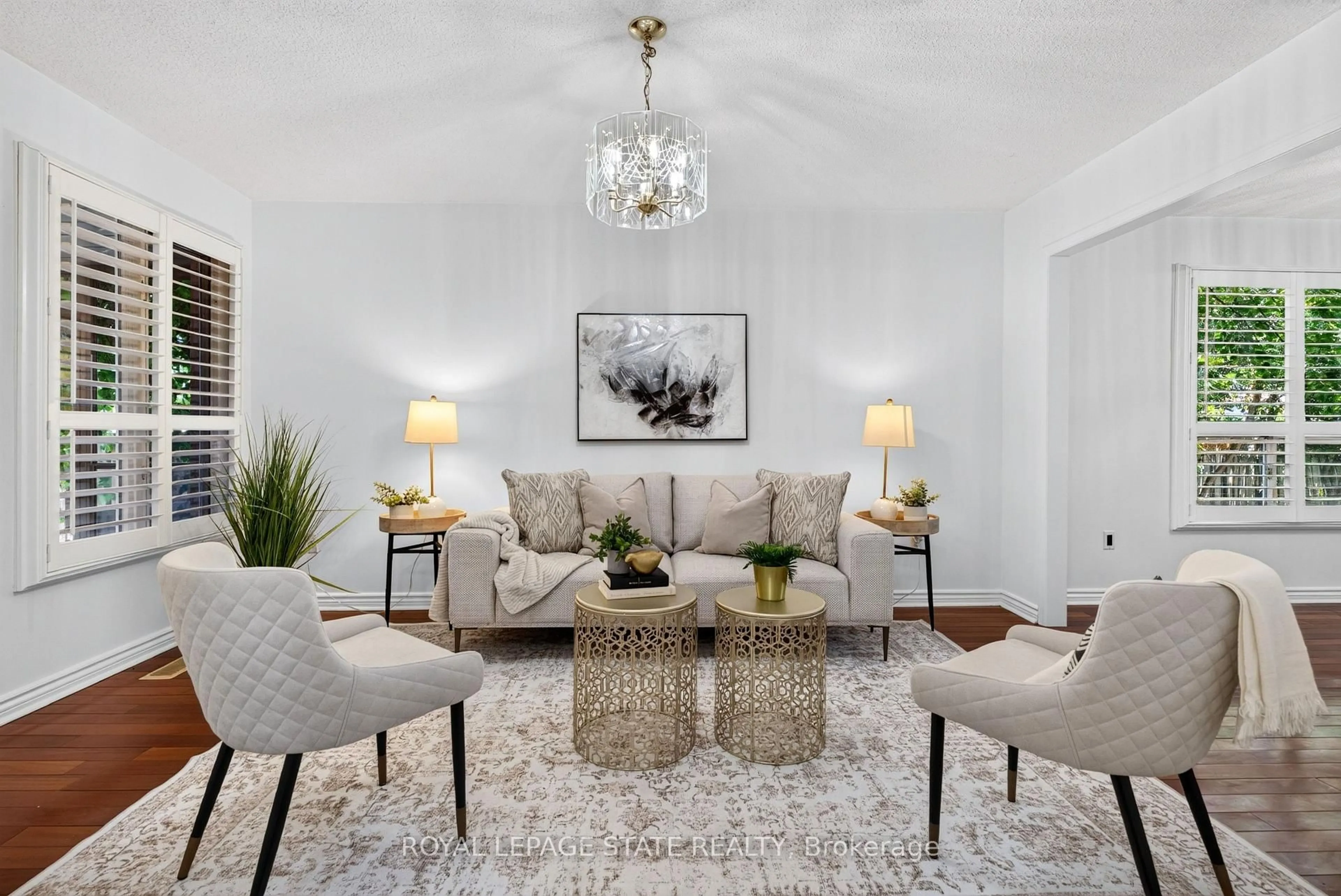 Living room with furniture, unknown for 3631 Cherrington Cres, Mississauga Ontario L5L 5C6