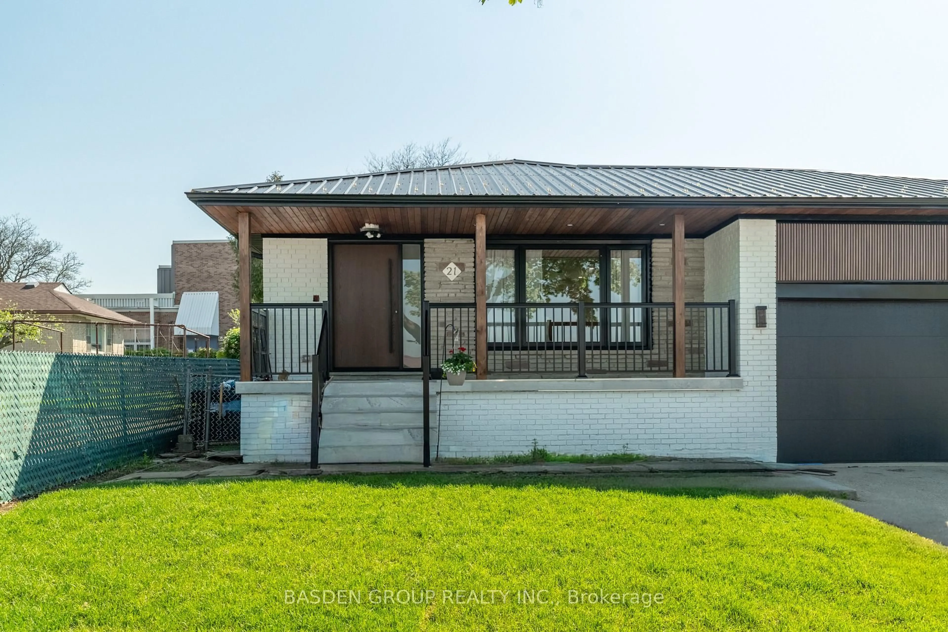 Unknown for 21 Mayberry Rd, Toronto Ontario M3N 2A5