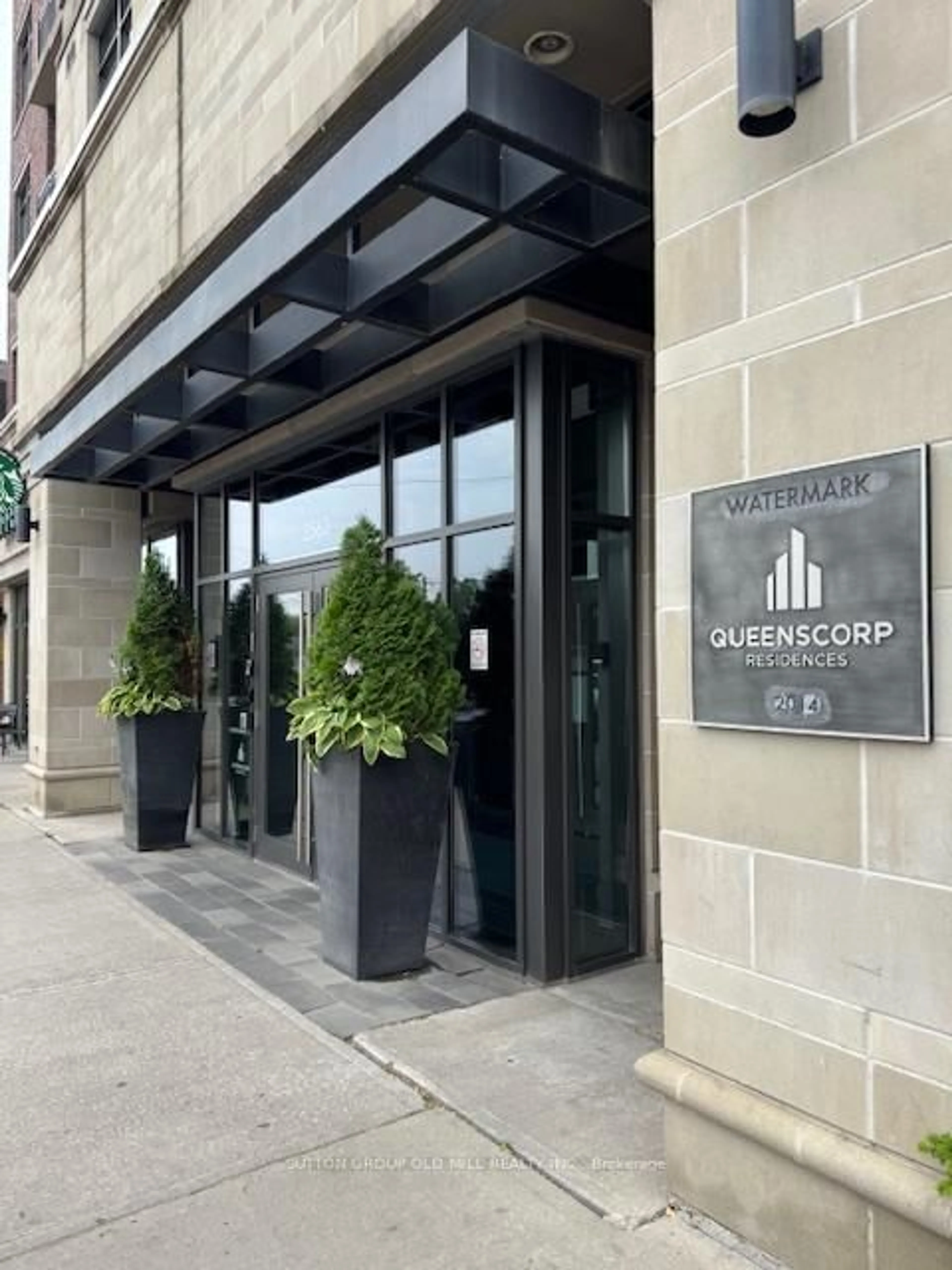 Indoor foyer for 3563 Lake Shore Blvd #707, Toronto Ontario M8W 0A3