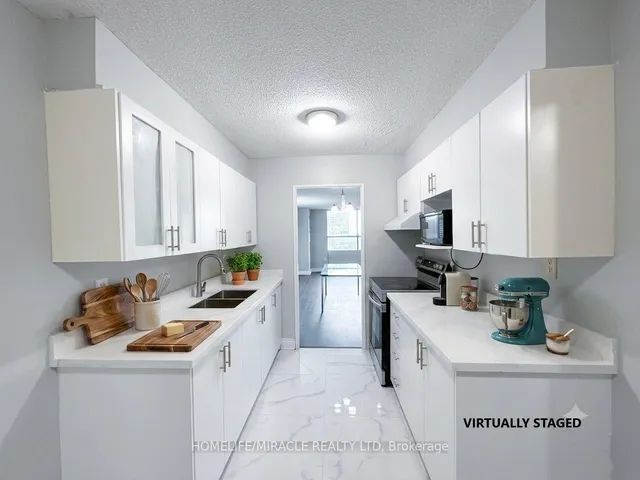40 Panorama Crt #807, Toronto 2
