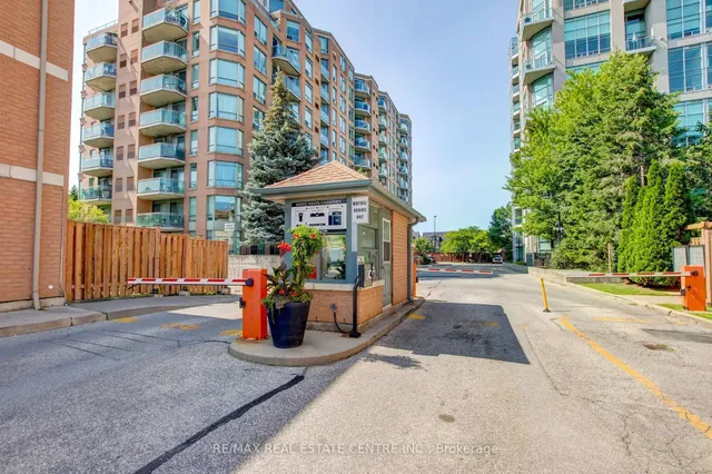 190 Manitoba St #706, Toronto 5