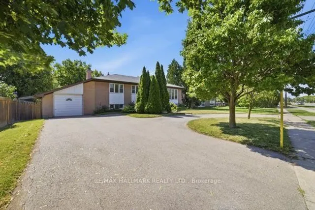 1392 Rebecca St, Oakville 3