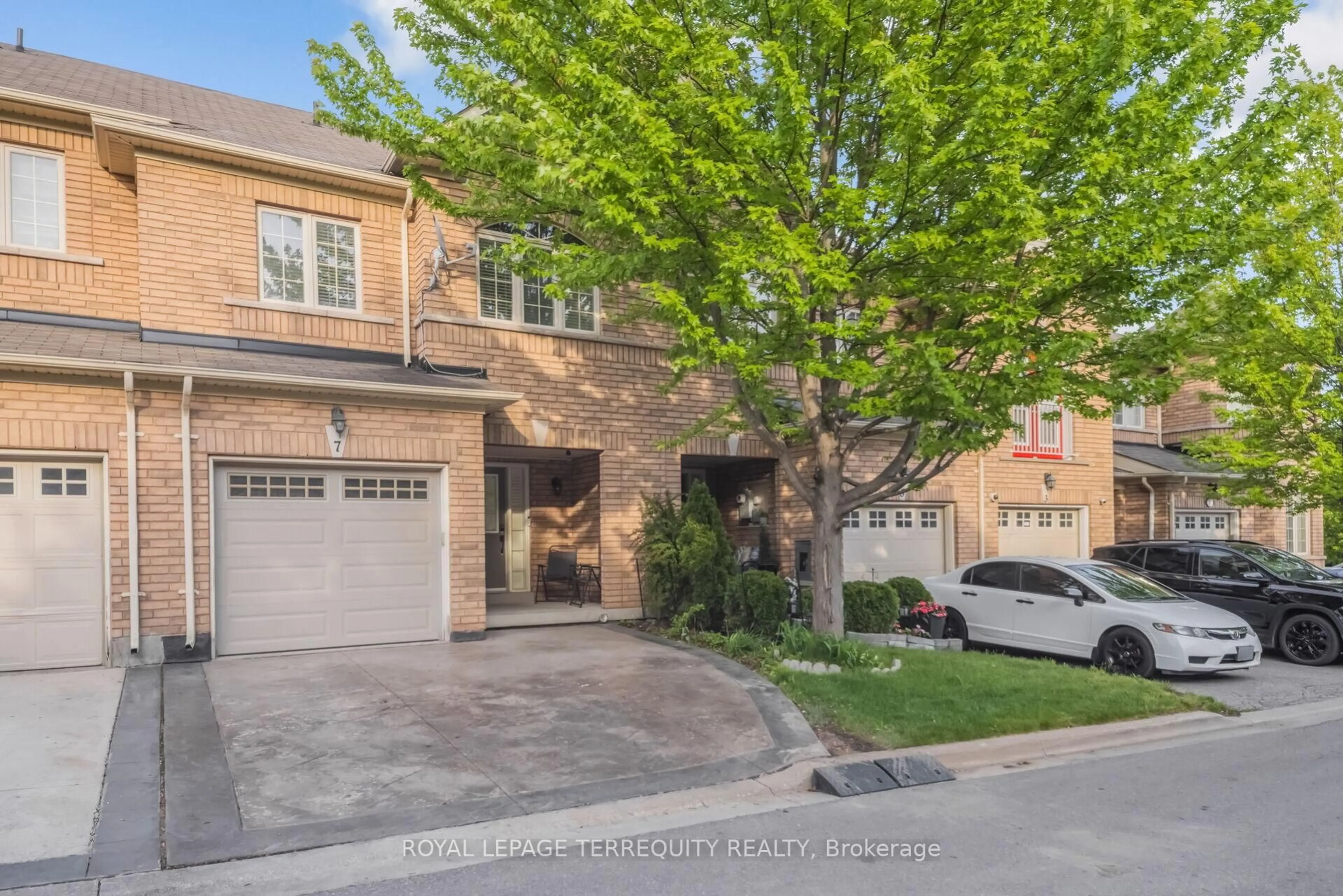 Home with brick exterior material, street for 7 Bamboo Grve, Brampton Ontario L6R 0L9