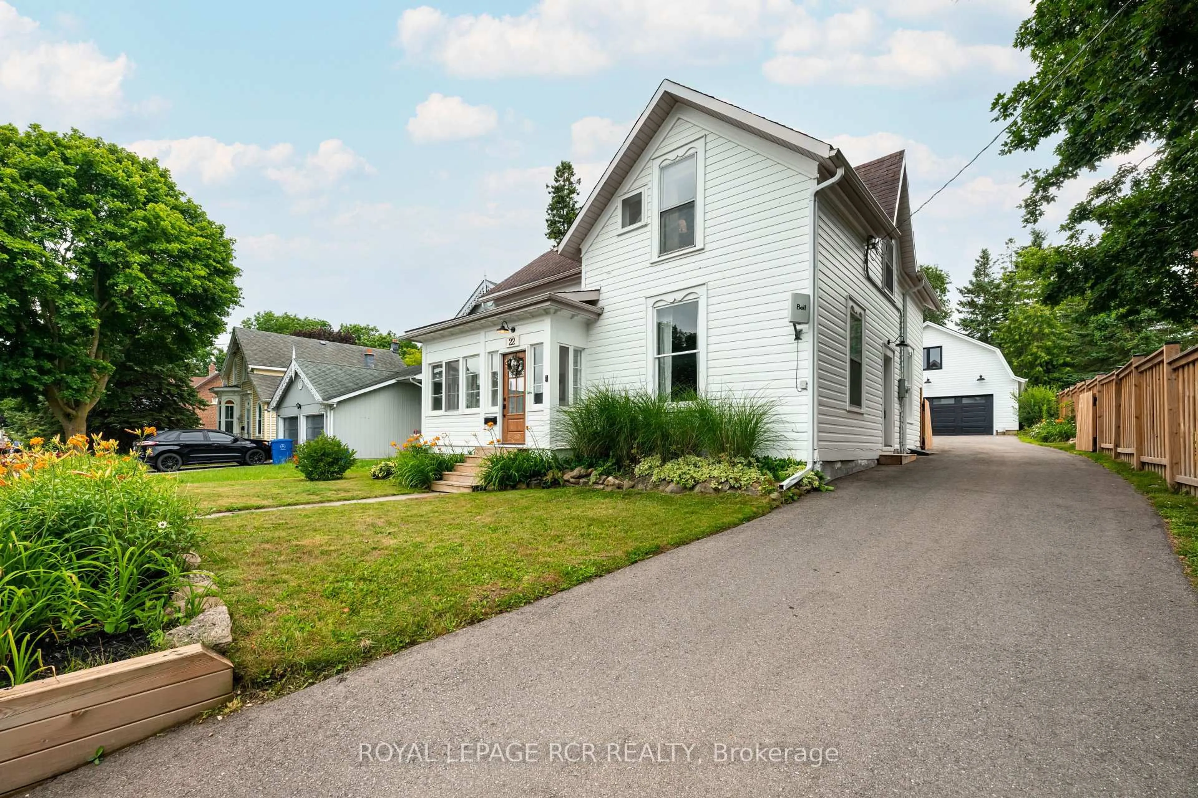 Unknown for 22 John St, Orangeville Ontario L9W 2P1