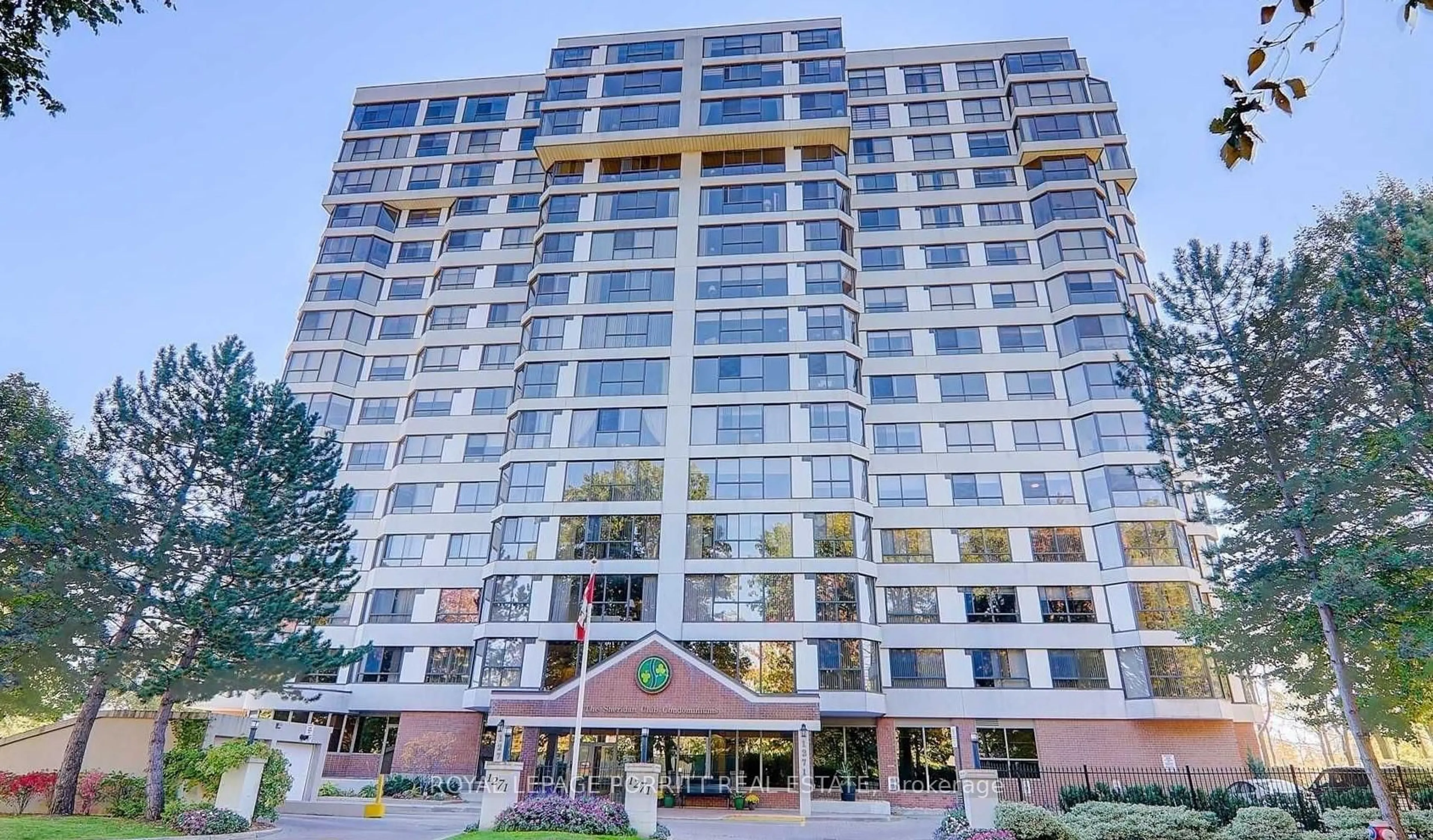 Indoor foyer for 1271 Walden Circ #508, Mississauga Ontario L5J 4R4