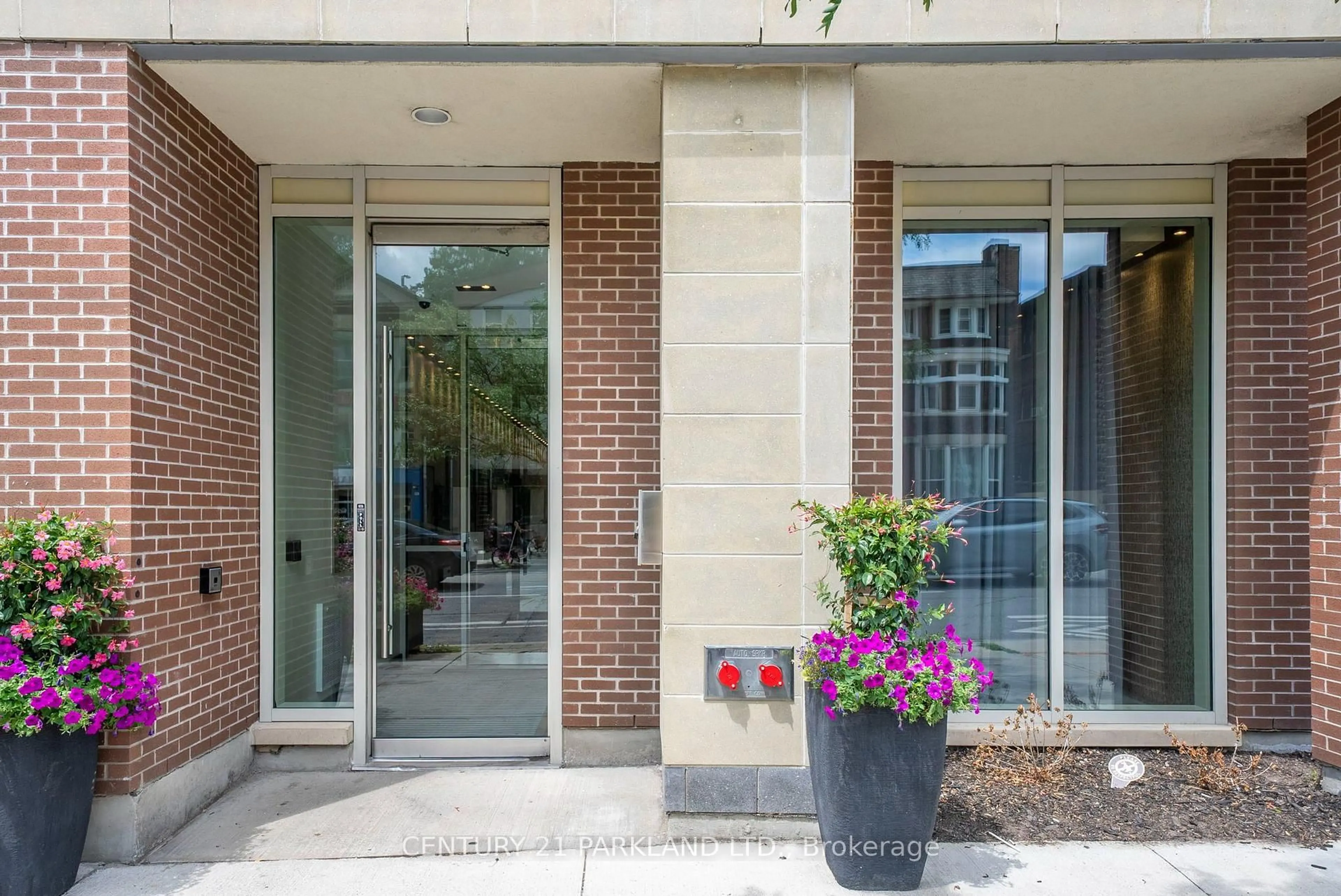 Unknown for 1638 Bloor St #602, Toronto Ontario M6P 1A7