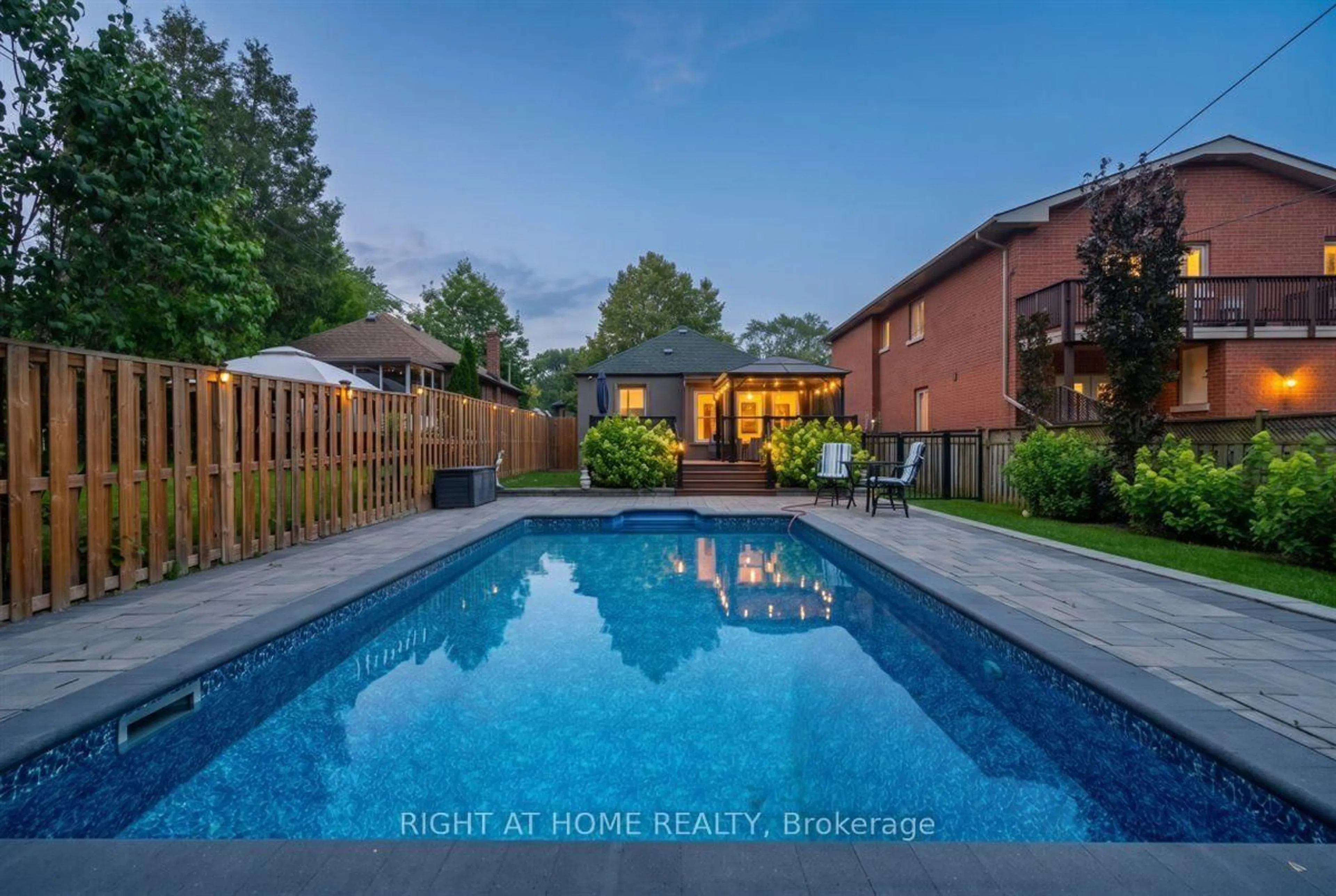 Pool for 188 Queens Ave, Toronto Ontario M8V 2N9