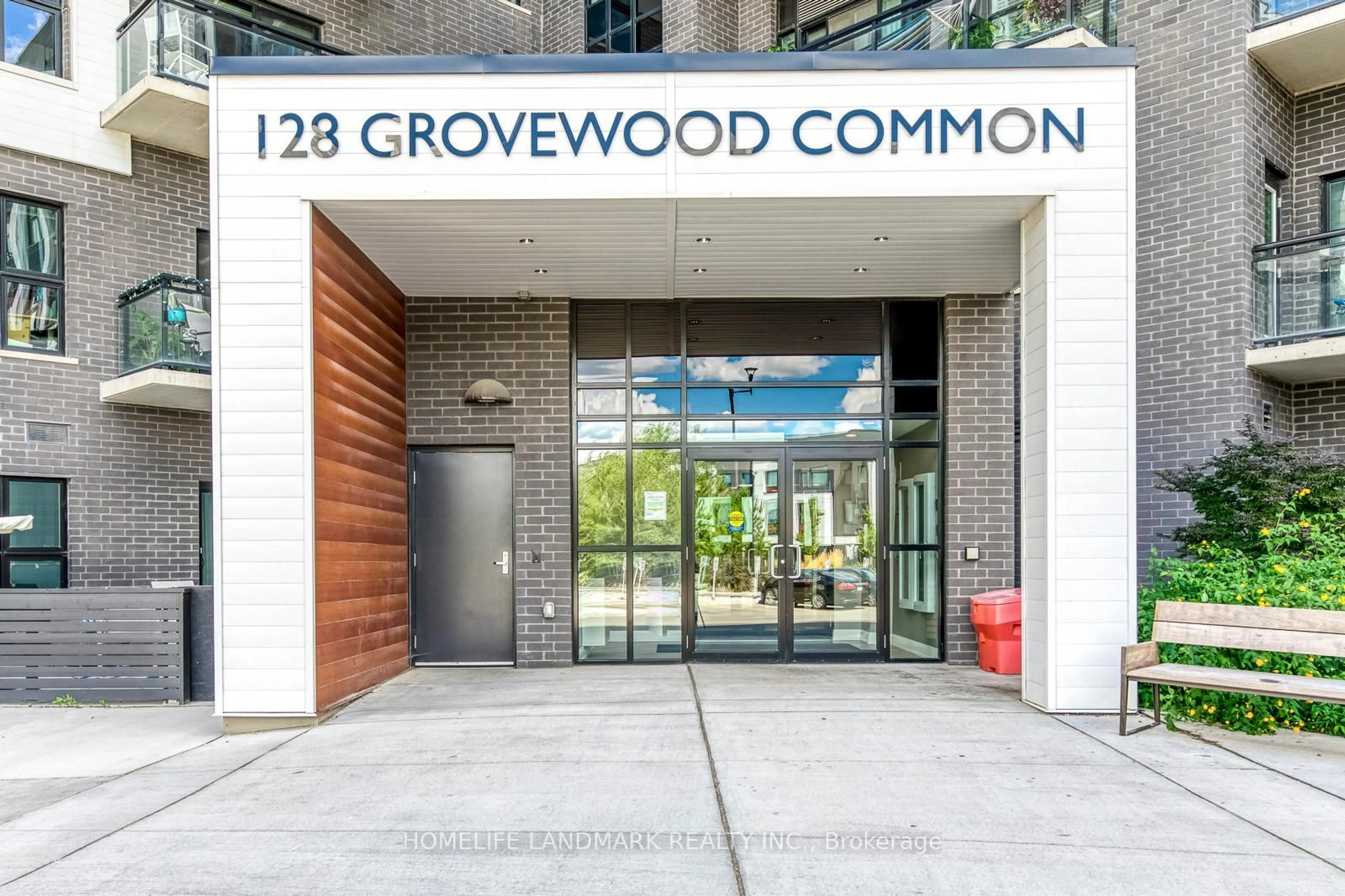 Indoor foyer for 128 Grovewood Common #403, Oakville Ontario L6H 0X3