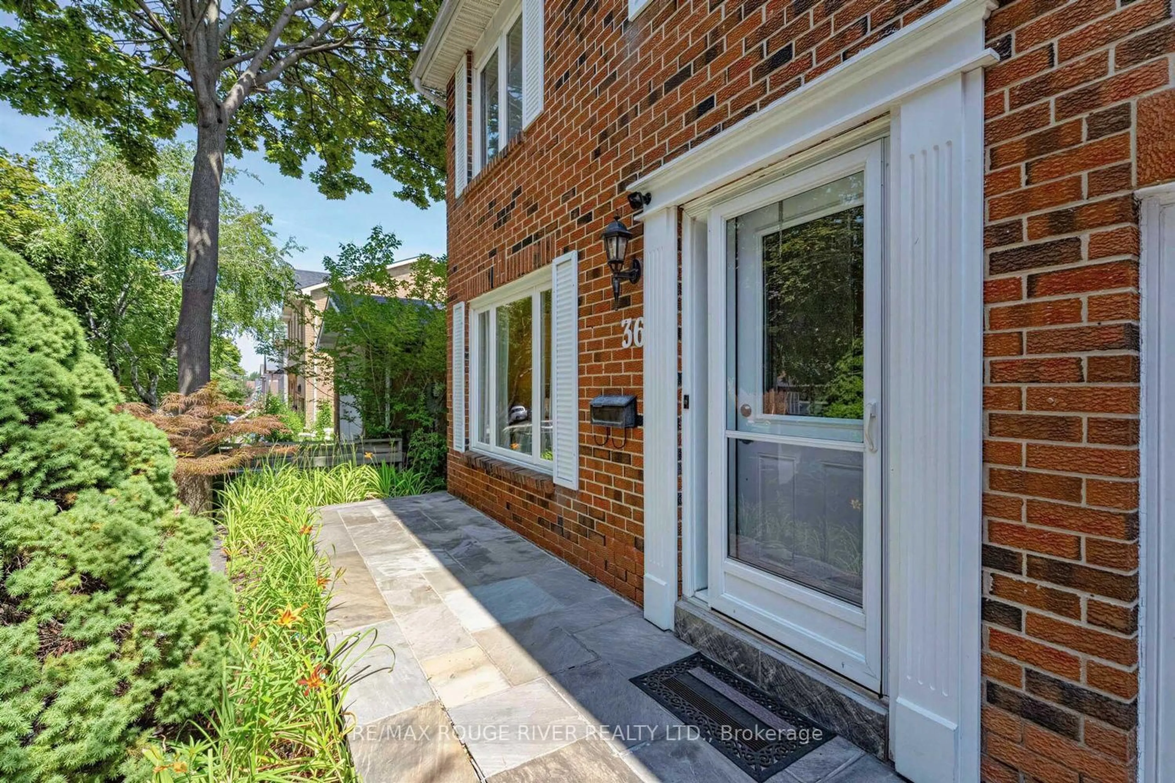 Home with brick exterior material, street for 36 Nimrod Cres, Brampton Ontario L6S 4V3