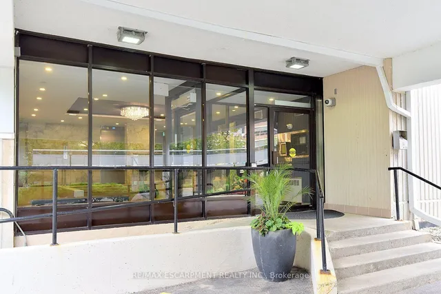 2263 Marine Dr #401, Oakville 2