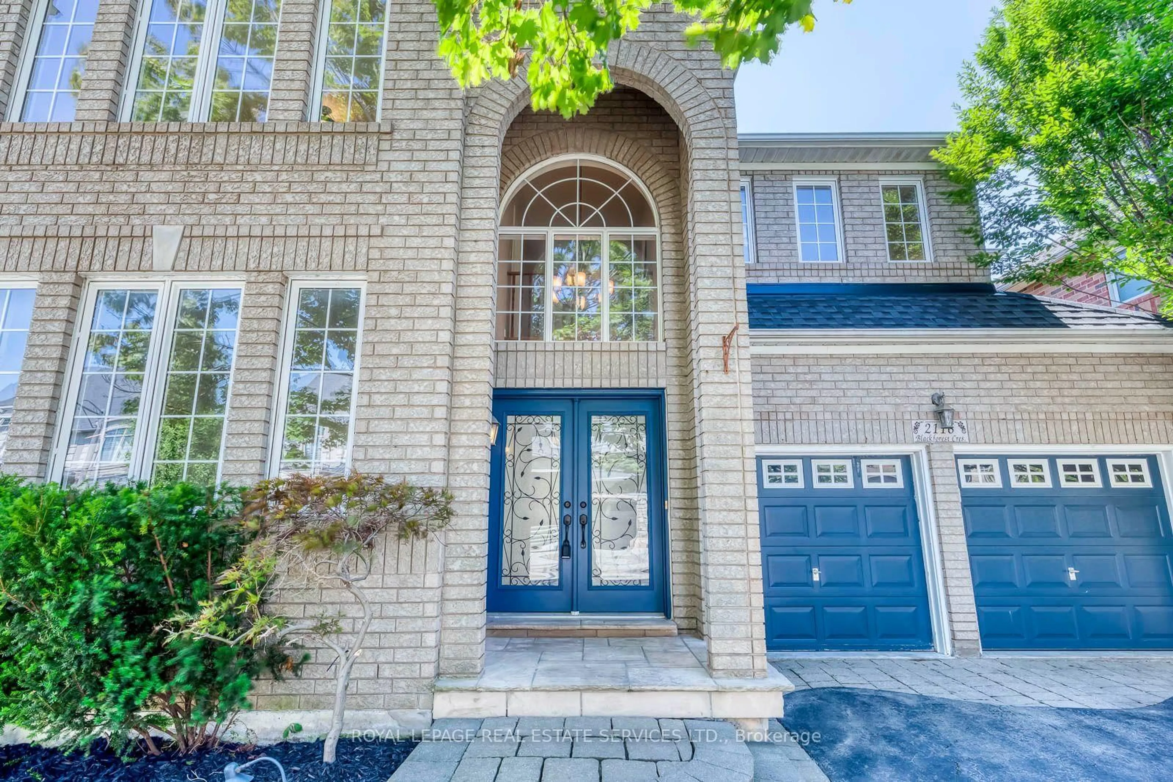Home with brick exterior material, street for 2116 Blackforest Cres, Oakville Ontario L6M 4T6