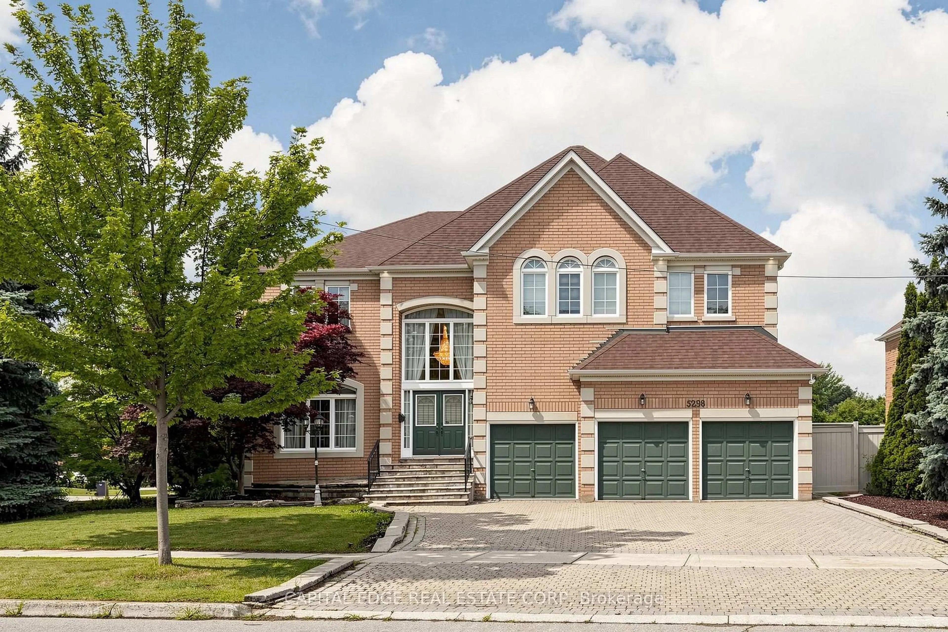 Home with brick exterior material, street for 5298 Roanoke Crt, Mississauga Ontario L5M 5H8