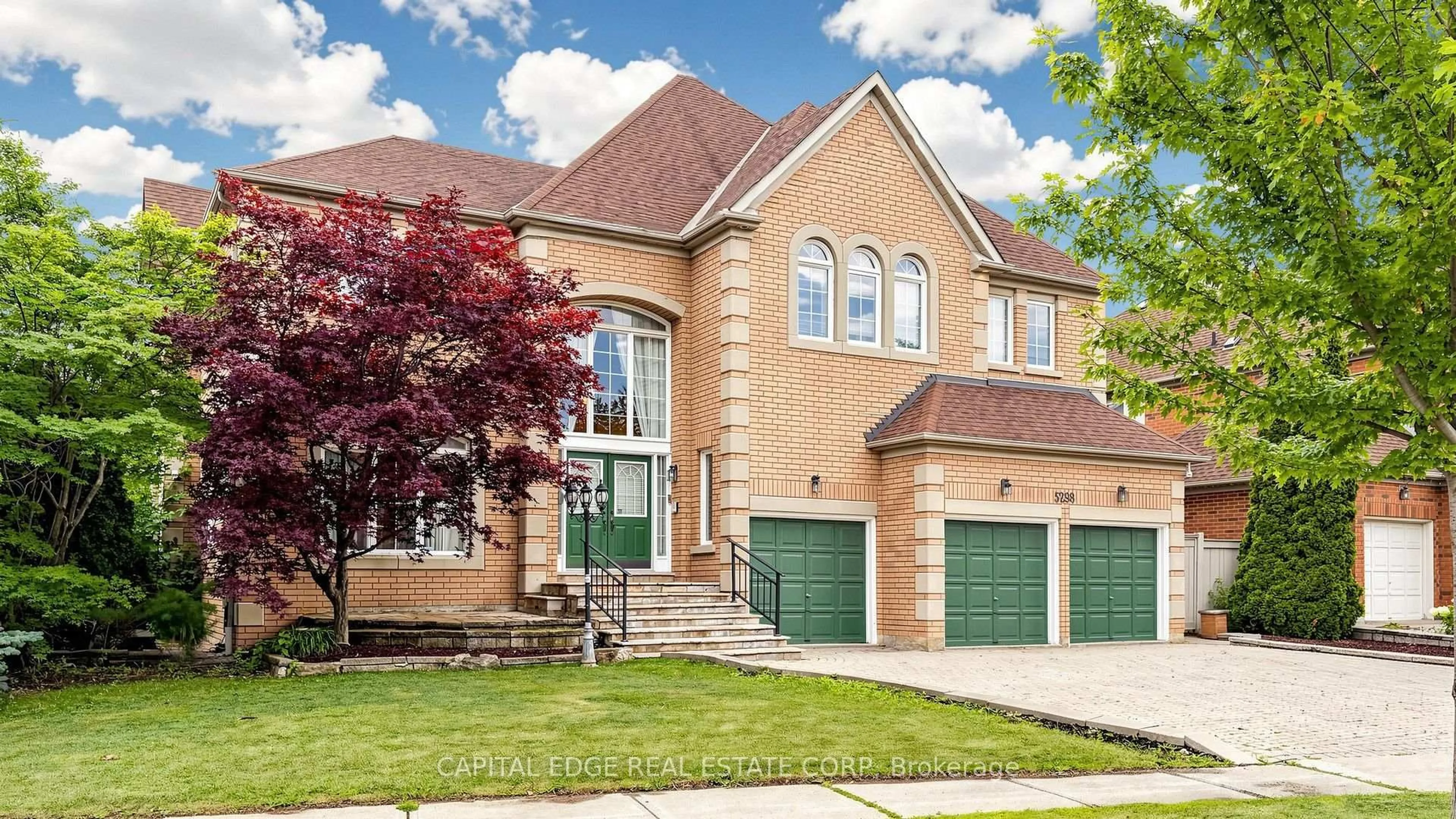 Home with brick exterior material, street for 5298 Roanoke Crt, Mississauga Ontario L5M 5H8