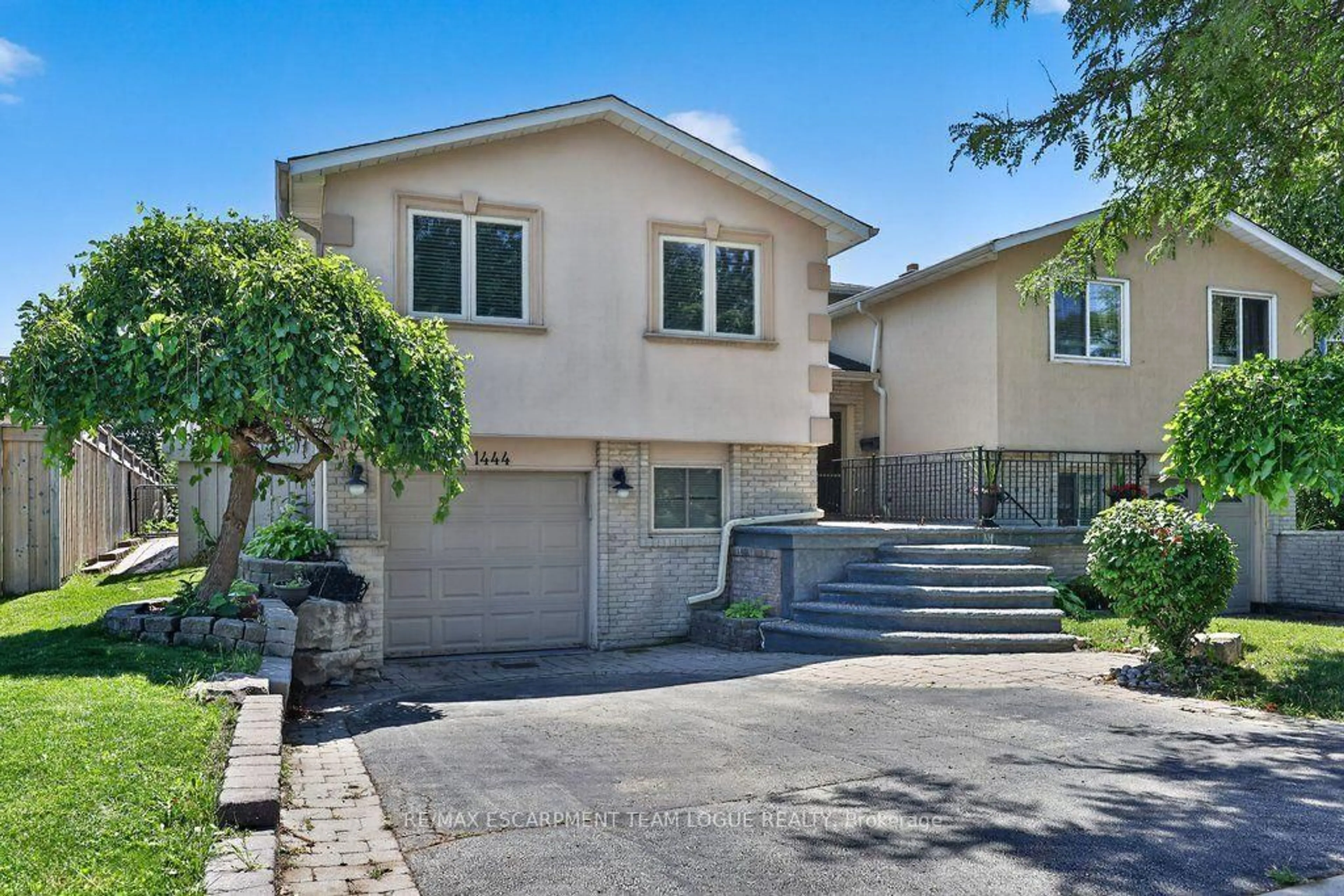 Unknown for 1444 PADDINGTON Crt, Burlington Ontario L7M 1W7