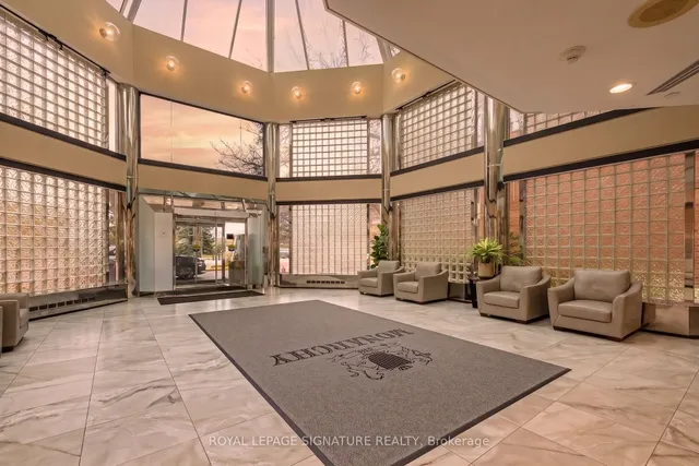 325 Webb Dr #707, Mississauga 2
