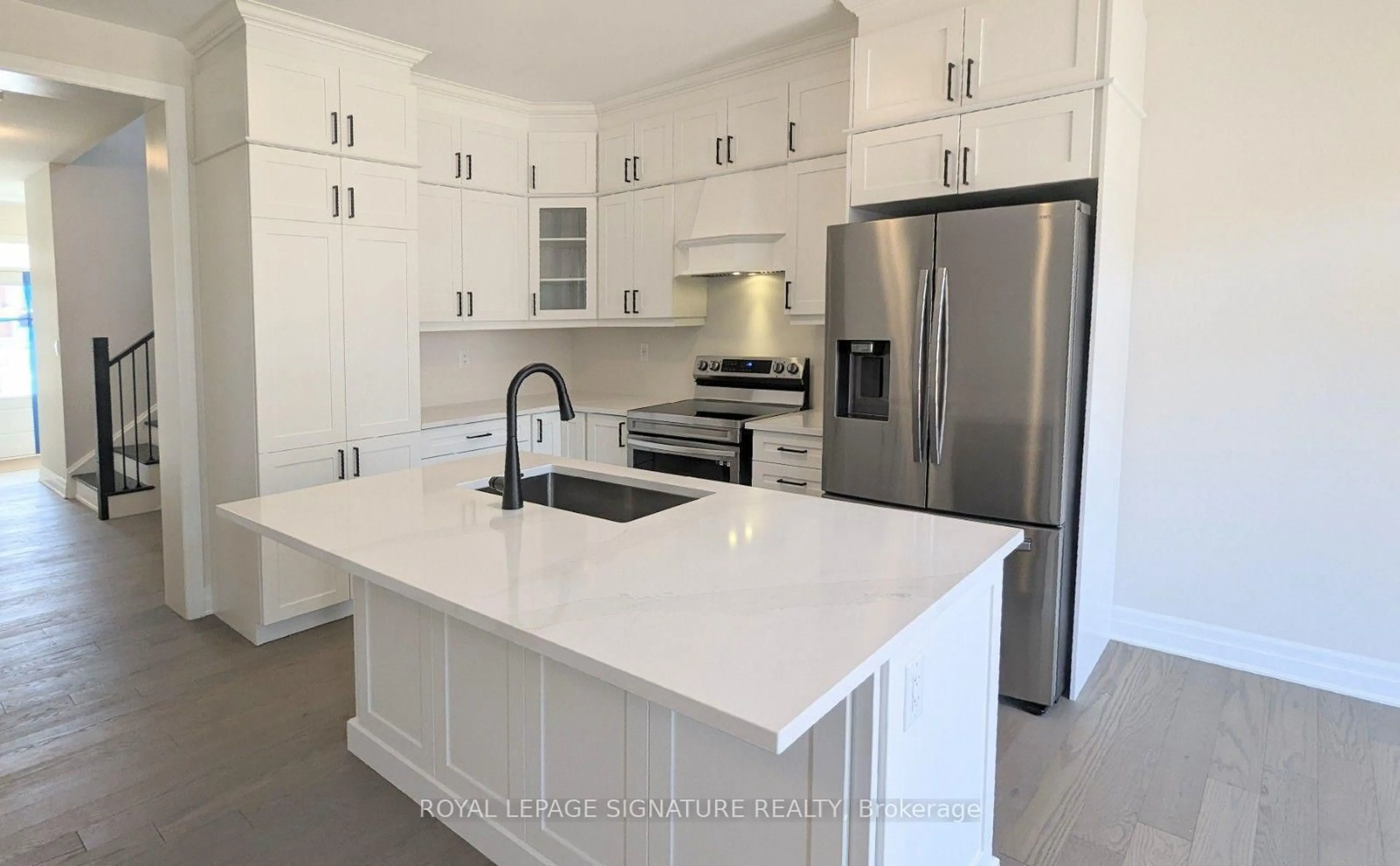 Open concept kitchen, ceramic/tile floor for 1225 Manitou Way, Milton Ontario L9T 6H8