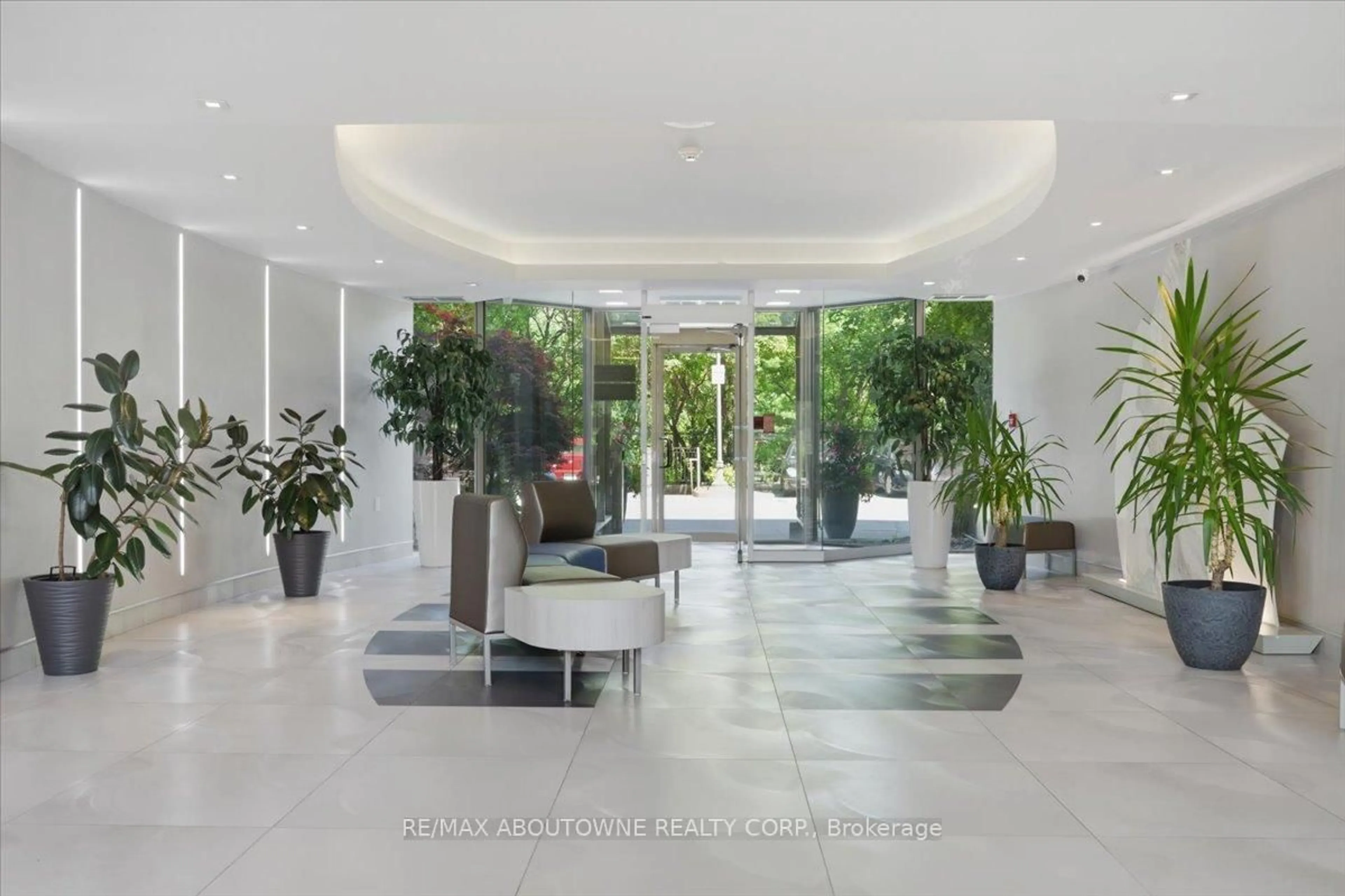 Lobby for 2261 Lakeshore Blvd #712, Toronto Ontario M8V 3X1