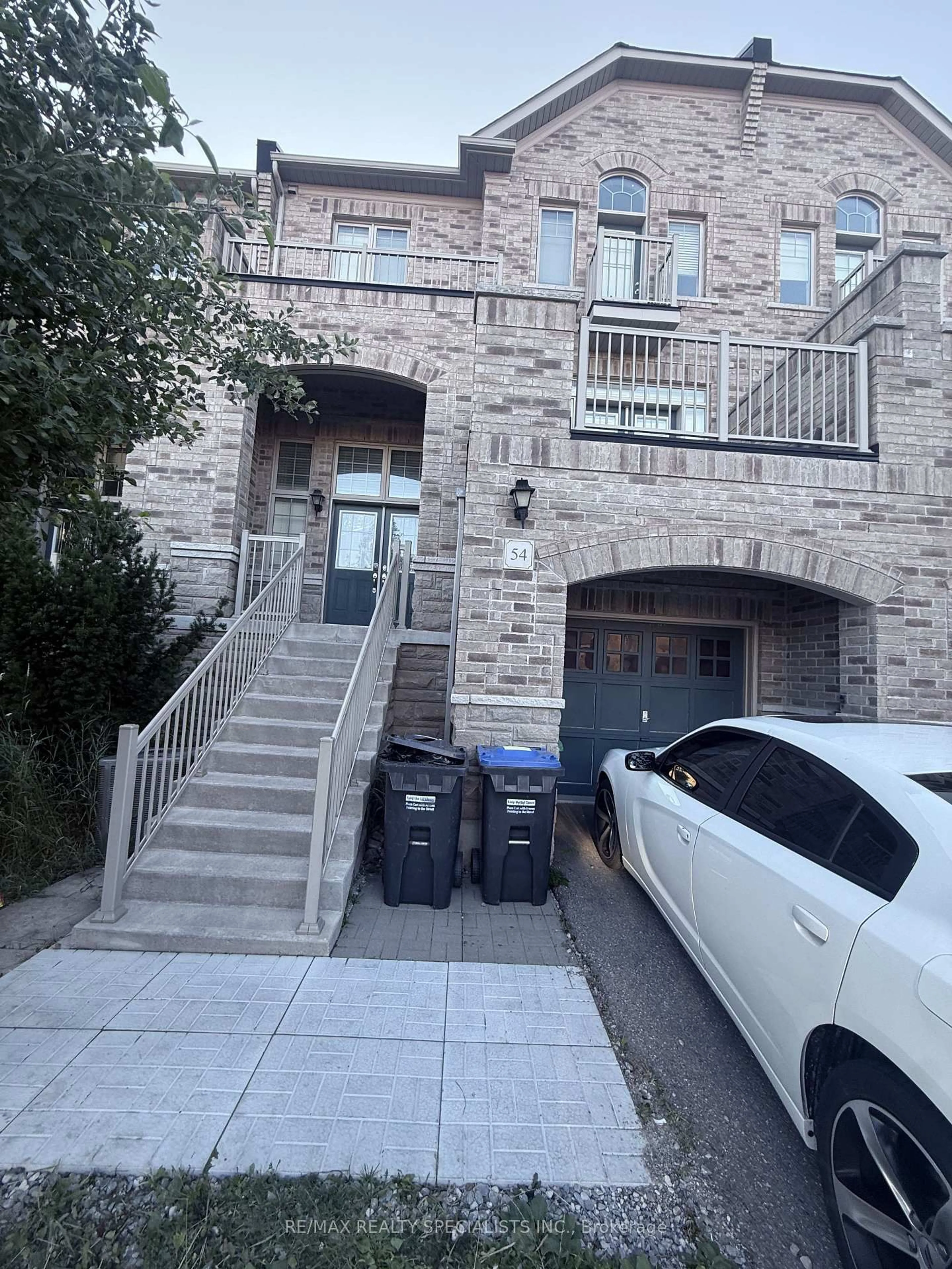 Unknown for 54 Chesterwood Cres, Brampton Ontario L6Y 0Z4