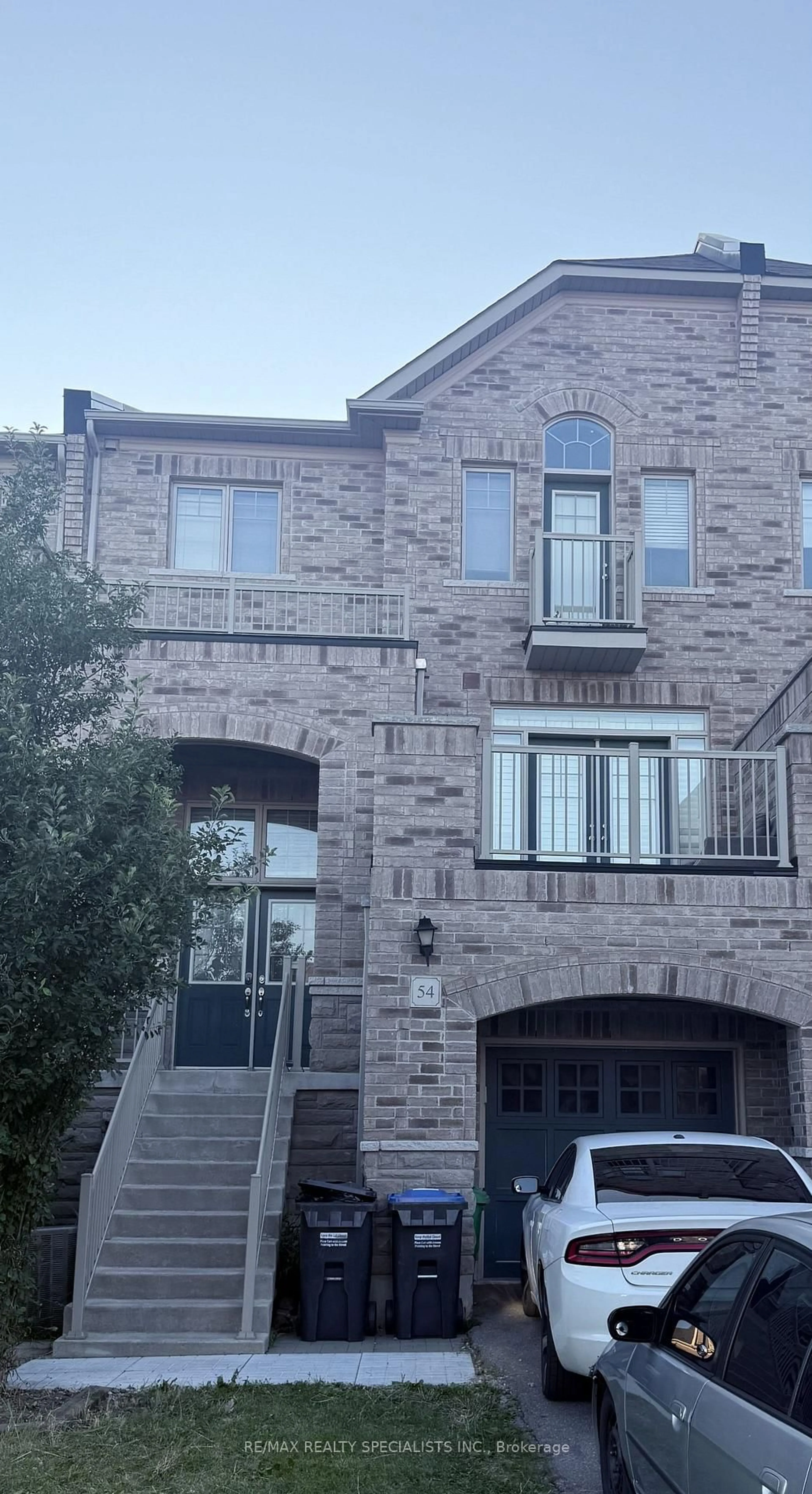 Home with brick exterior material, street for 54 Chesterwood Cres, Brampton Ontario L6Y 0Z4