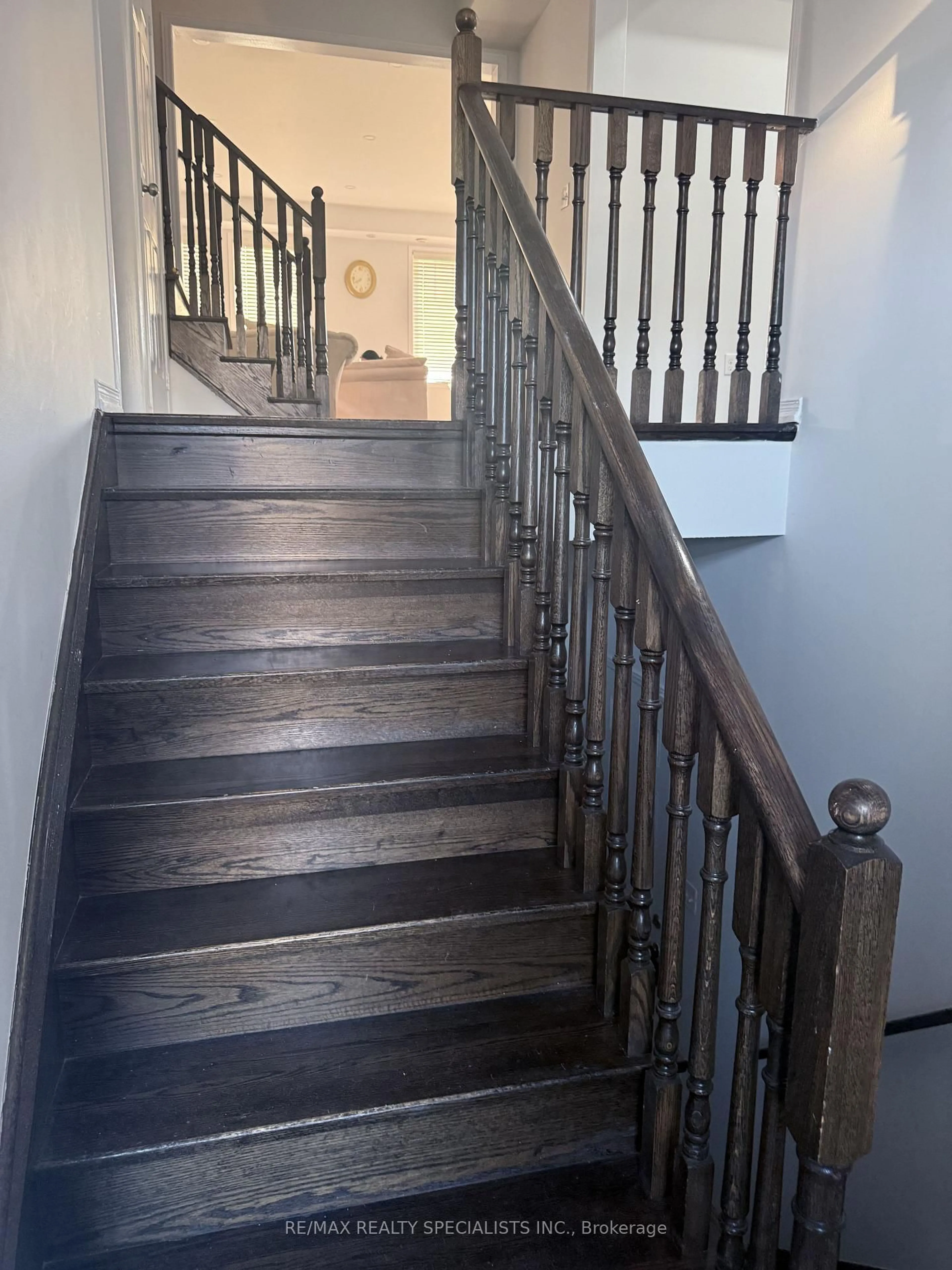 Stairs for 54 Chesterwood Cres, Brampton Ontario L6Y 0Z4