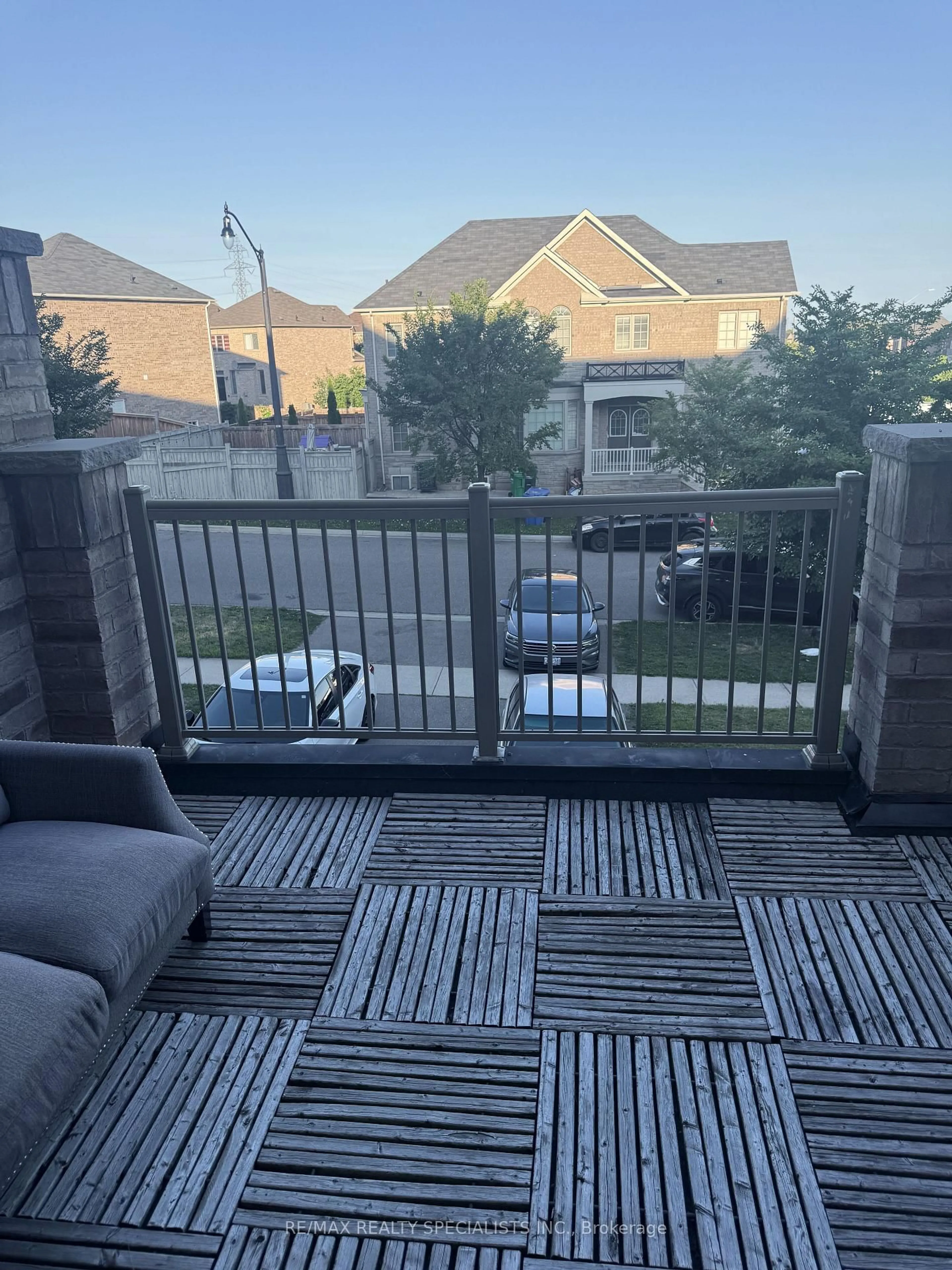 Patio, unknown for 54 Chesterwood Cres, Brampton Ontario L6Y 0Z4