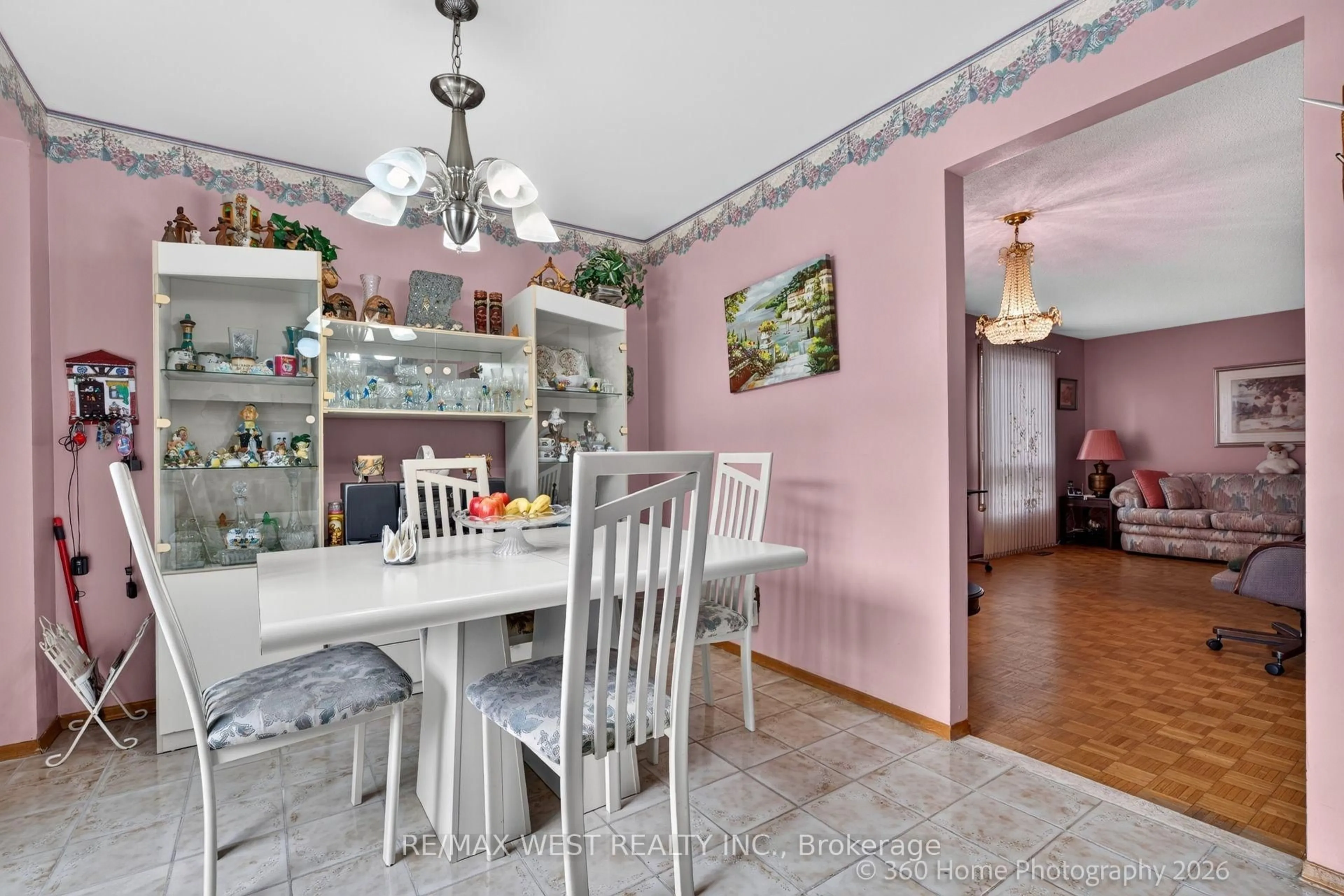 Dining room, ceramic/tile floor for 4157 Ottewell Cres, Mississauga Ontario L4W 4A4