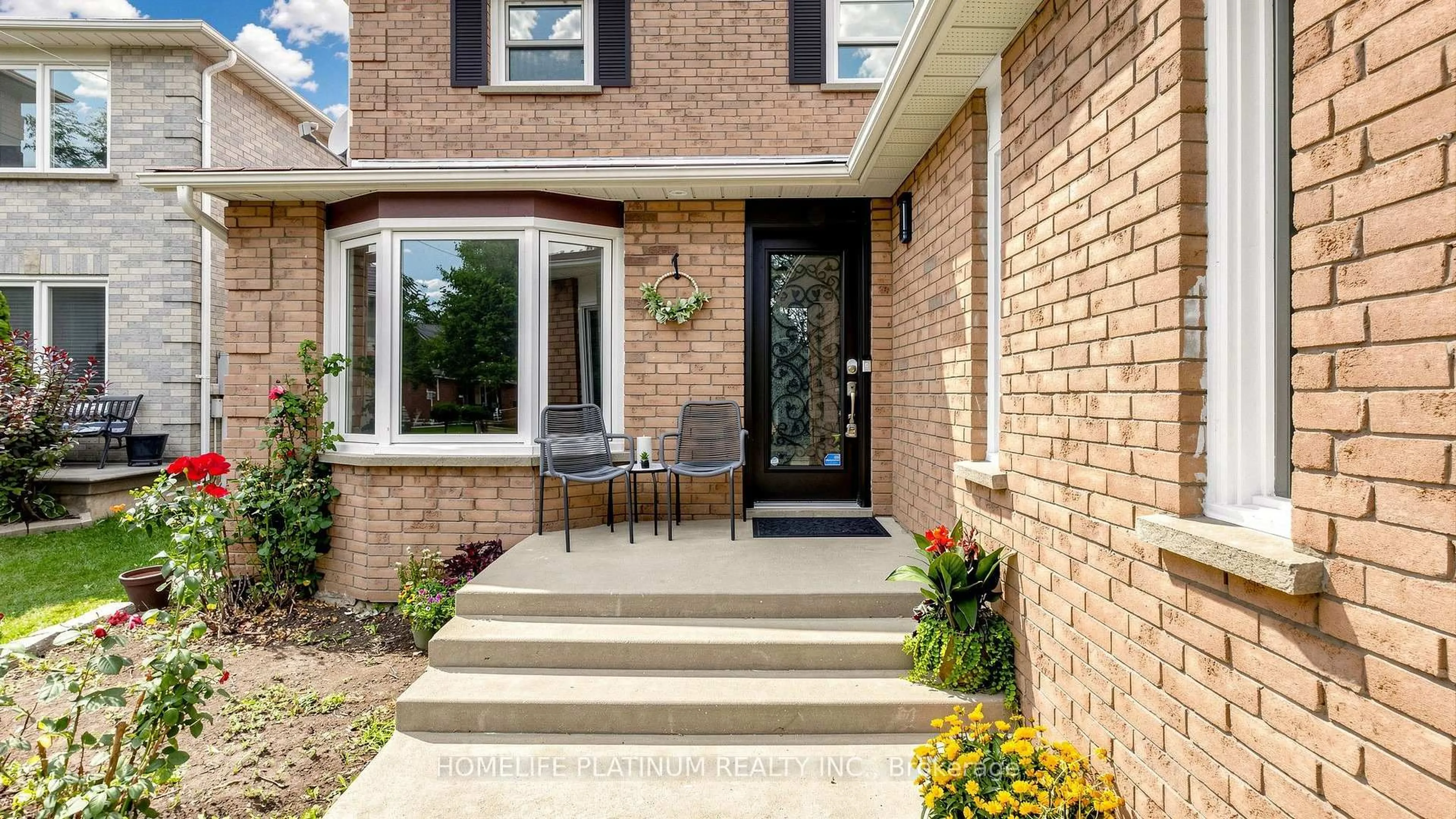 Home with brick exterior material, street for 116 Flowertown Ave, Brampton Ontario L6X 3Y6