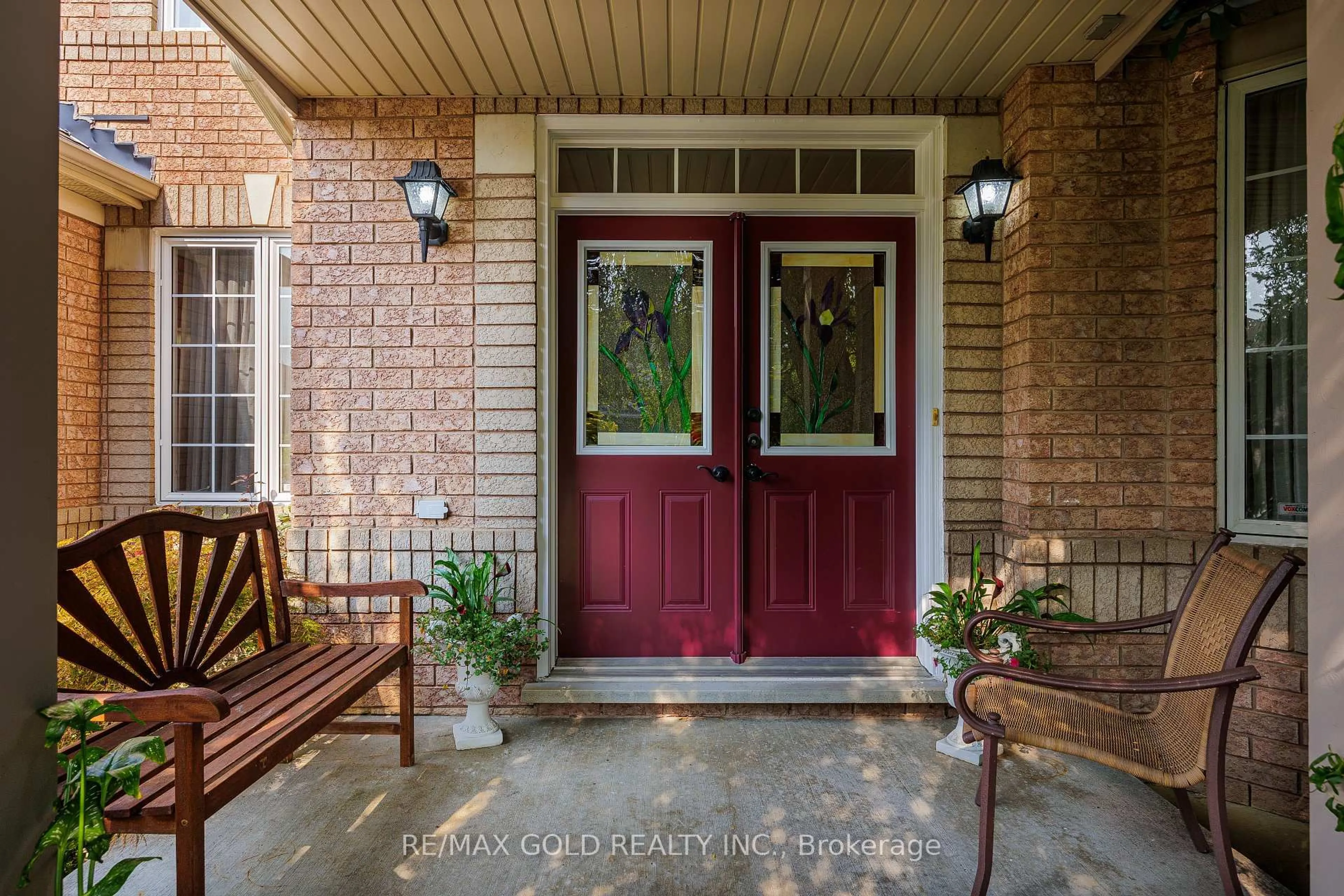 Indoor entryway for 40 Maldives Cres, Brampton Ontario L6P 1L3