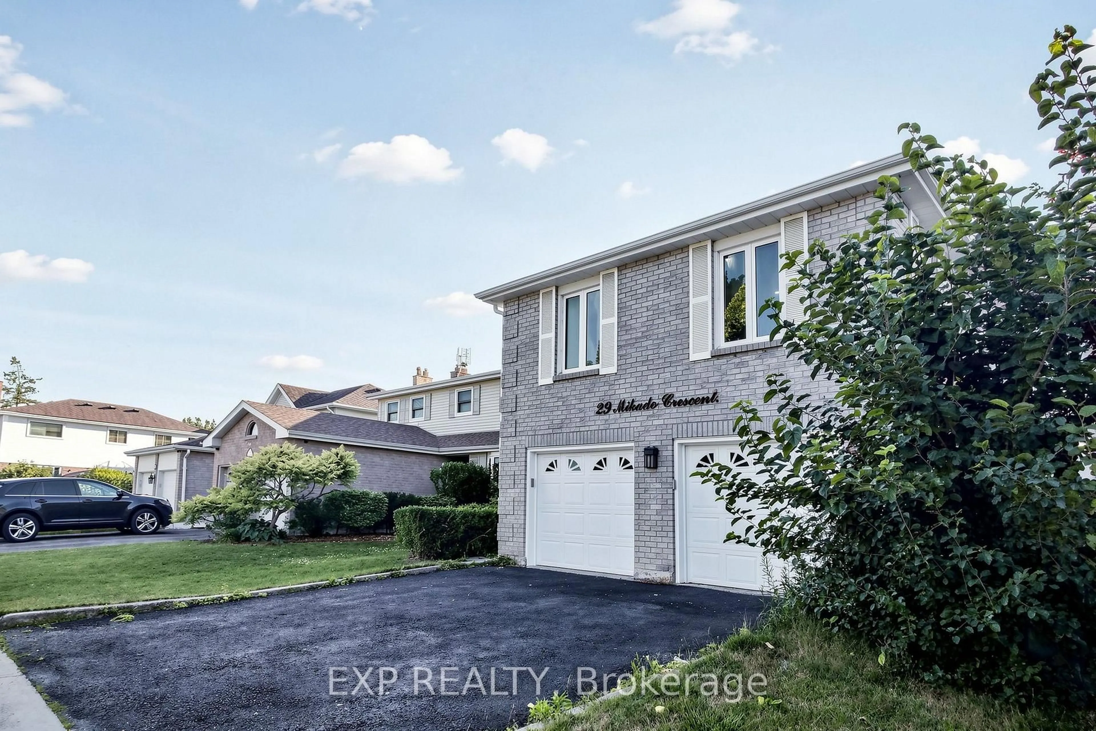 Unknown for 29 Mikado Cres, Brampton Ontario L6S 3R4