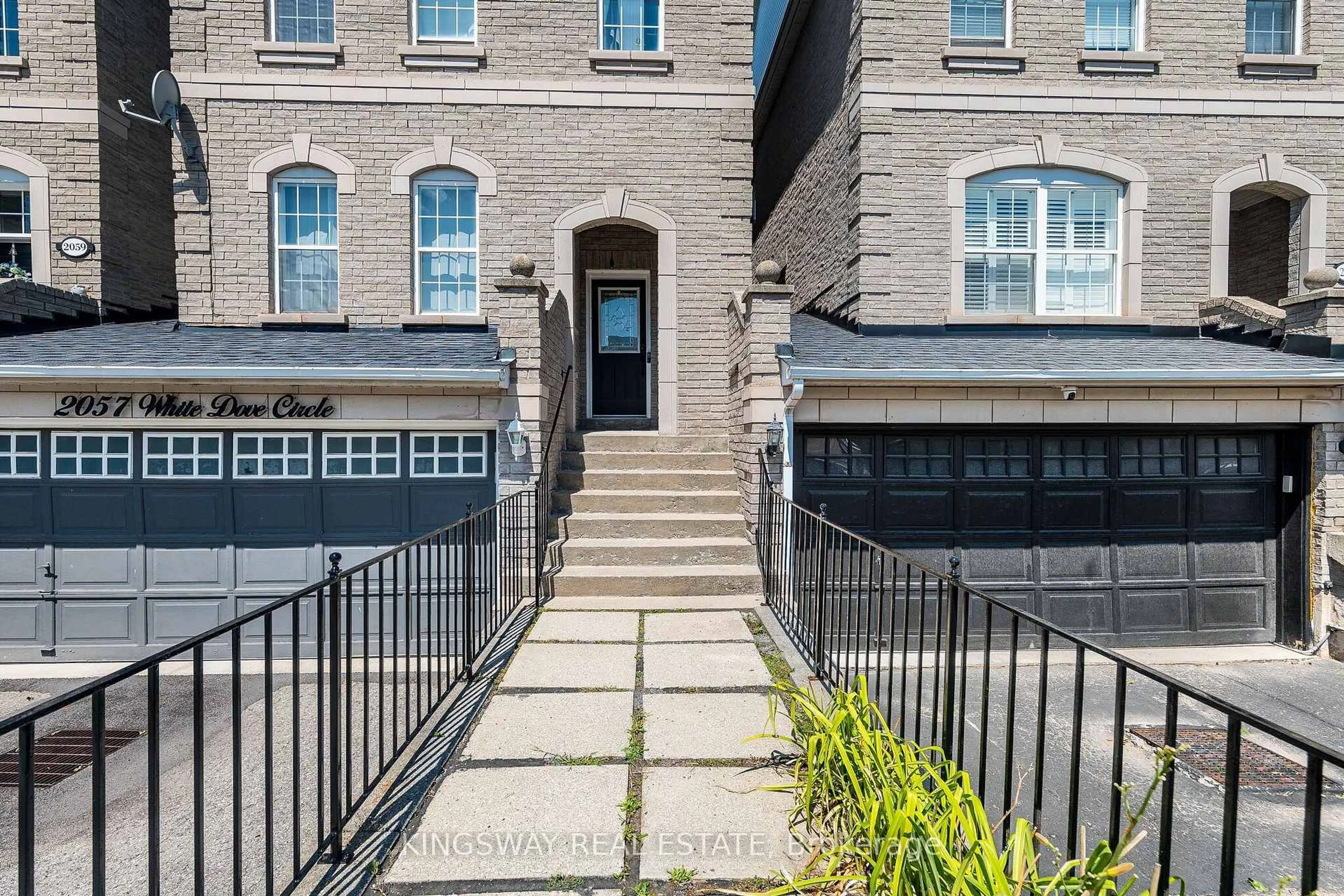 Unknown for 2057 White Dove Circ, Oakville Ontario L6M 3R7