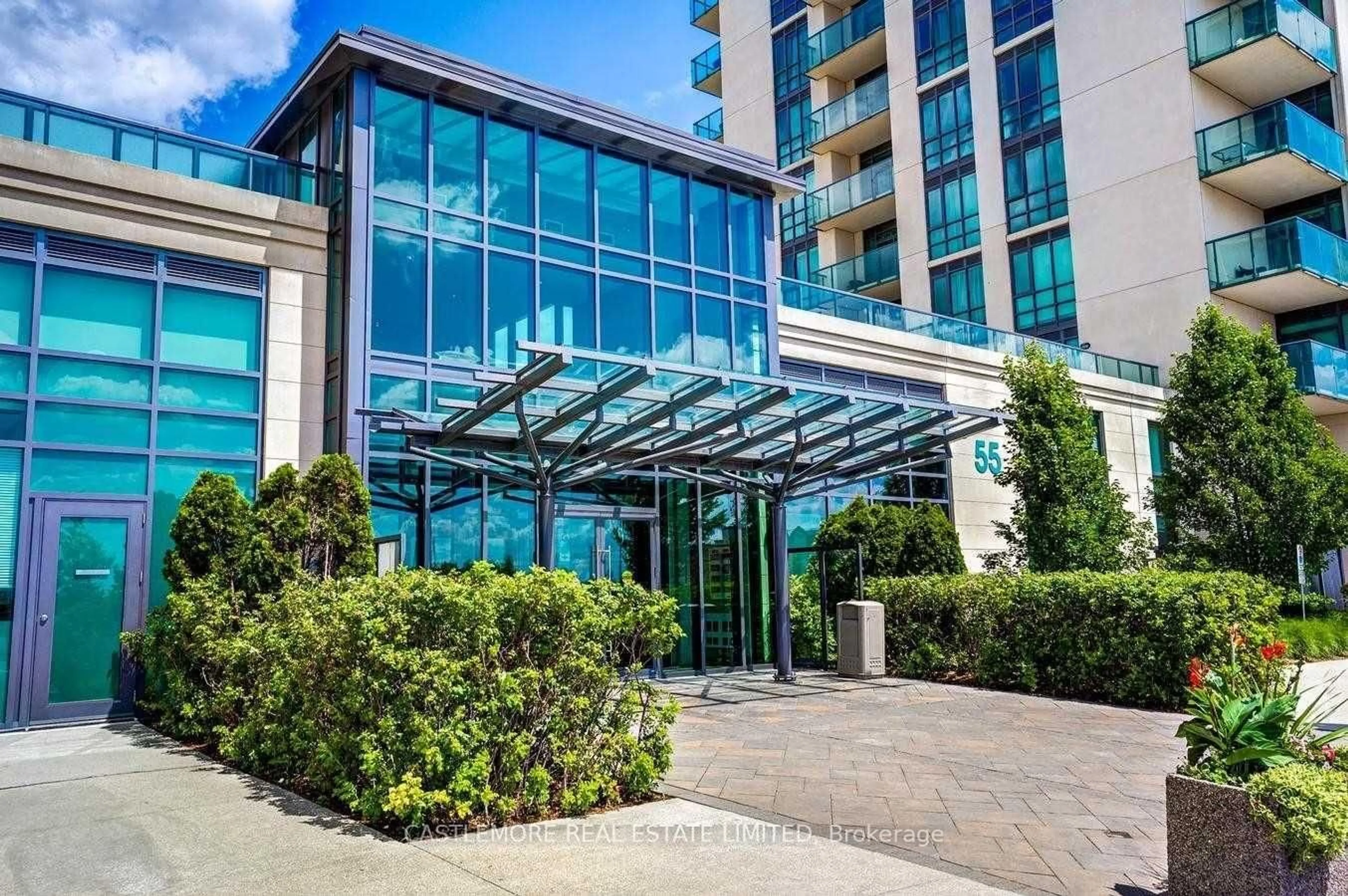 Indoor foyer for 55 Yorkland Blvd #1007, Brampton Ontario L7A 0A1