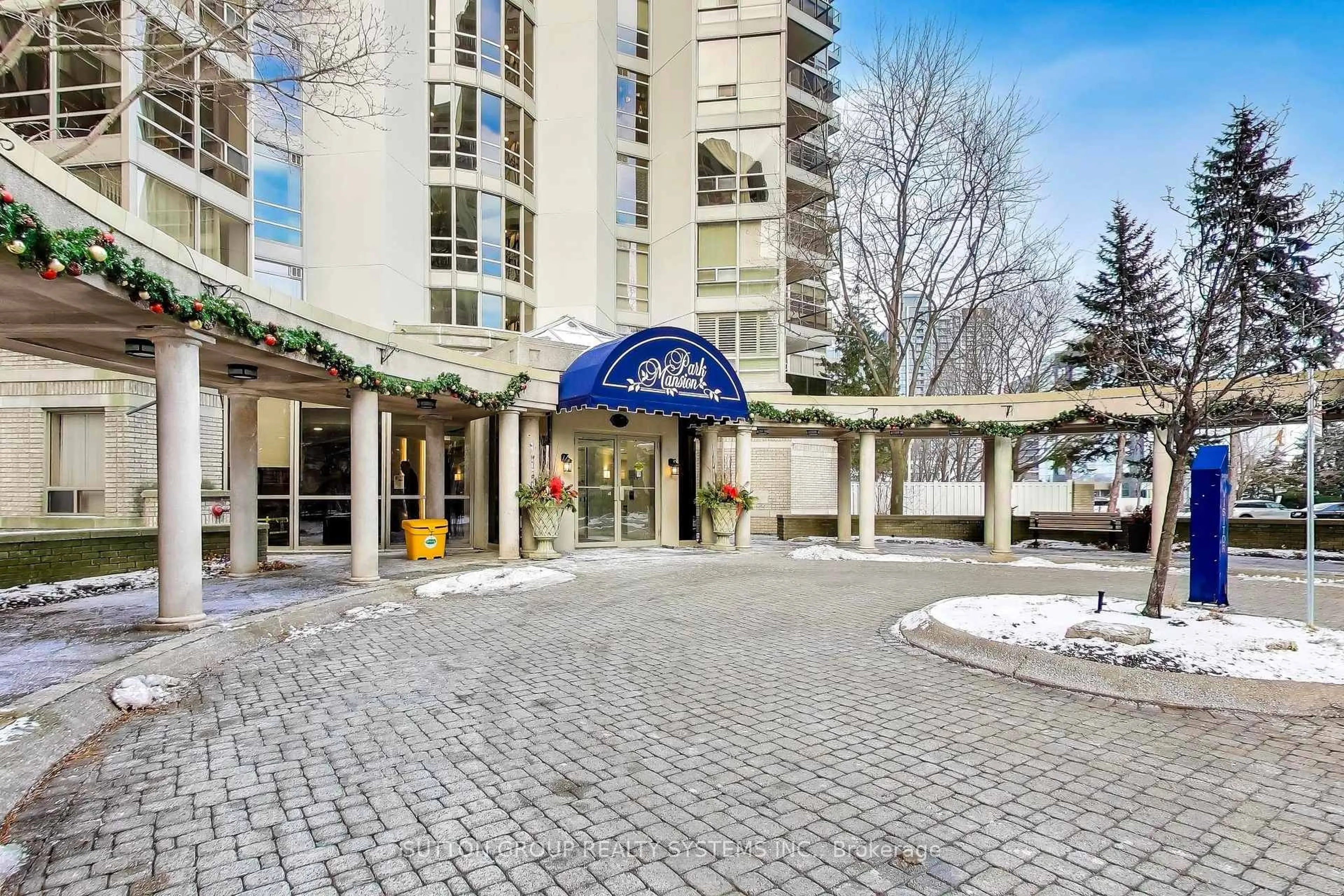 Indoor foyer for 45 Kingsbridge Garden Circ #3307, Mississauga Ontario L5R 3K4