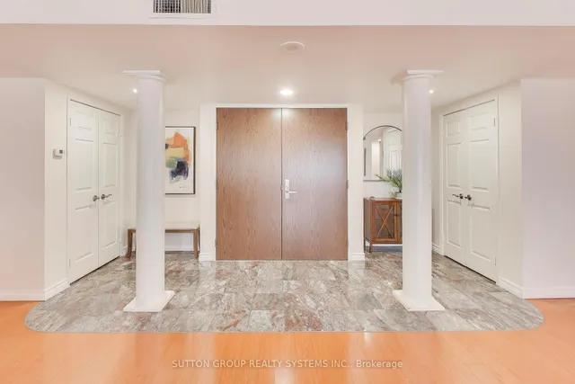 45 Kingsbridge Garden Circ #3307, Mississauga 4