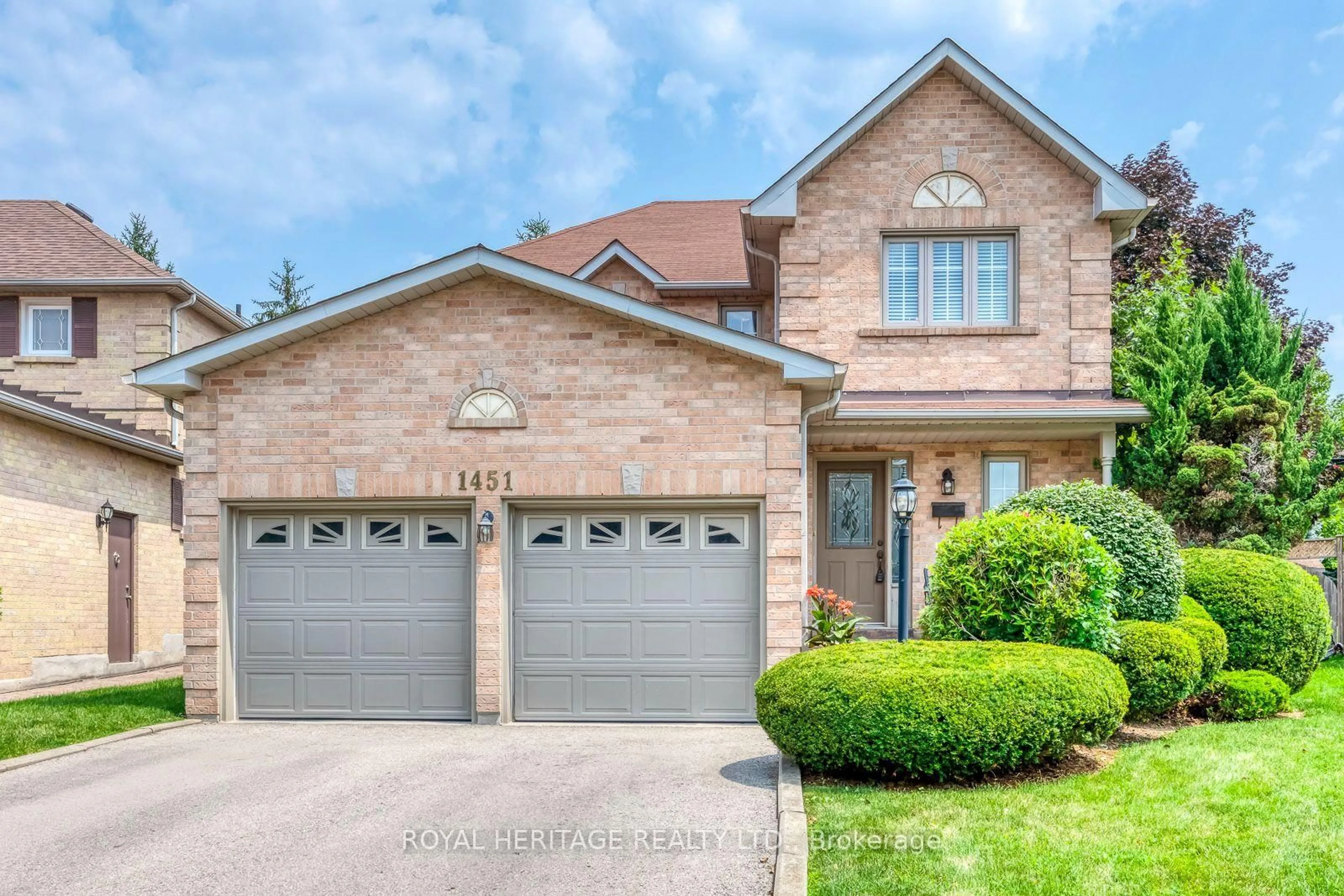 Home with brick exterior material, street for 1451 Ravensmoor Cres, Mississauga Ontario L5M 3L4