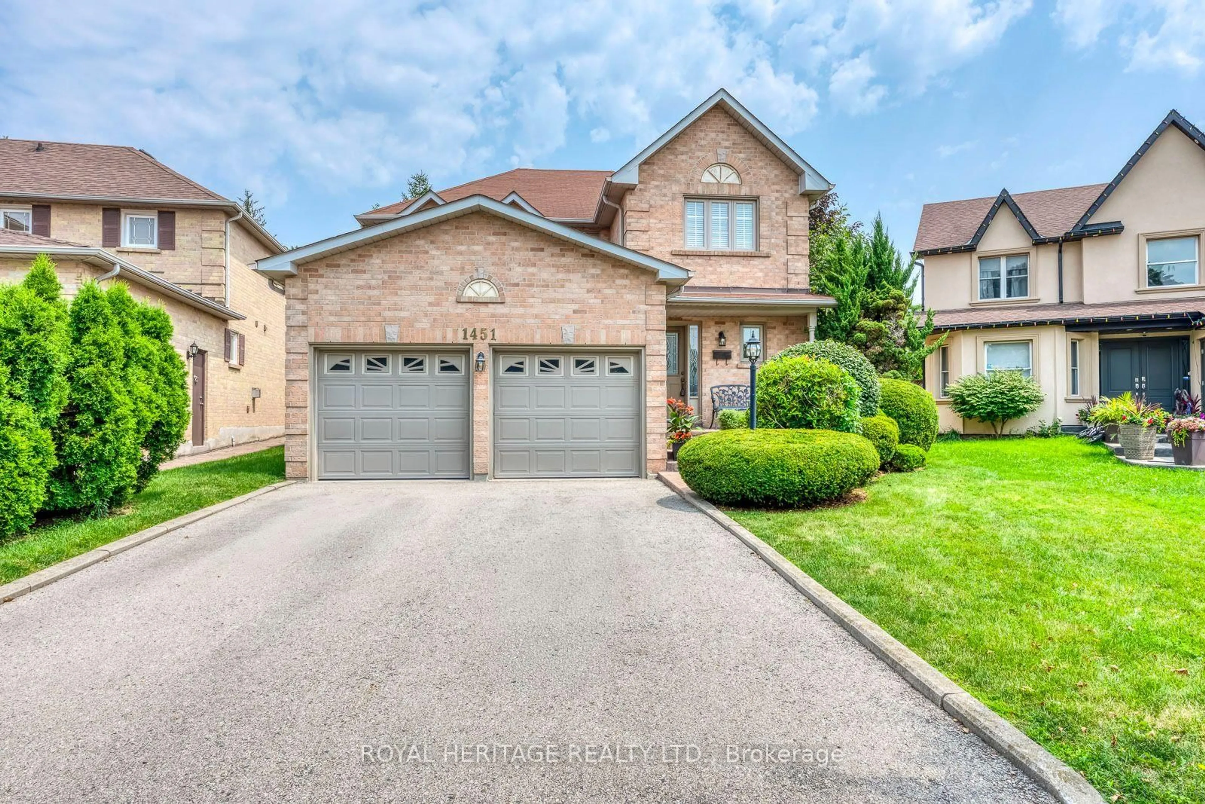 Home with brick exterior material, street for 1451 Ravensmoor Cres, Mississauga Ontario L5M 3L4