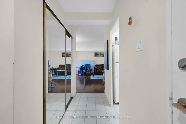 61 Richview Rd #1401, Toronto 5