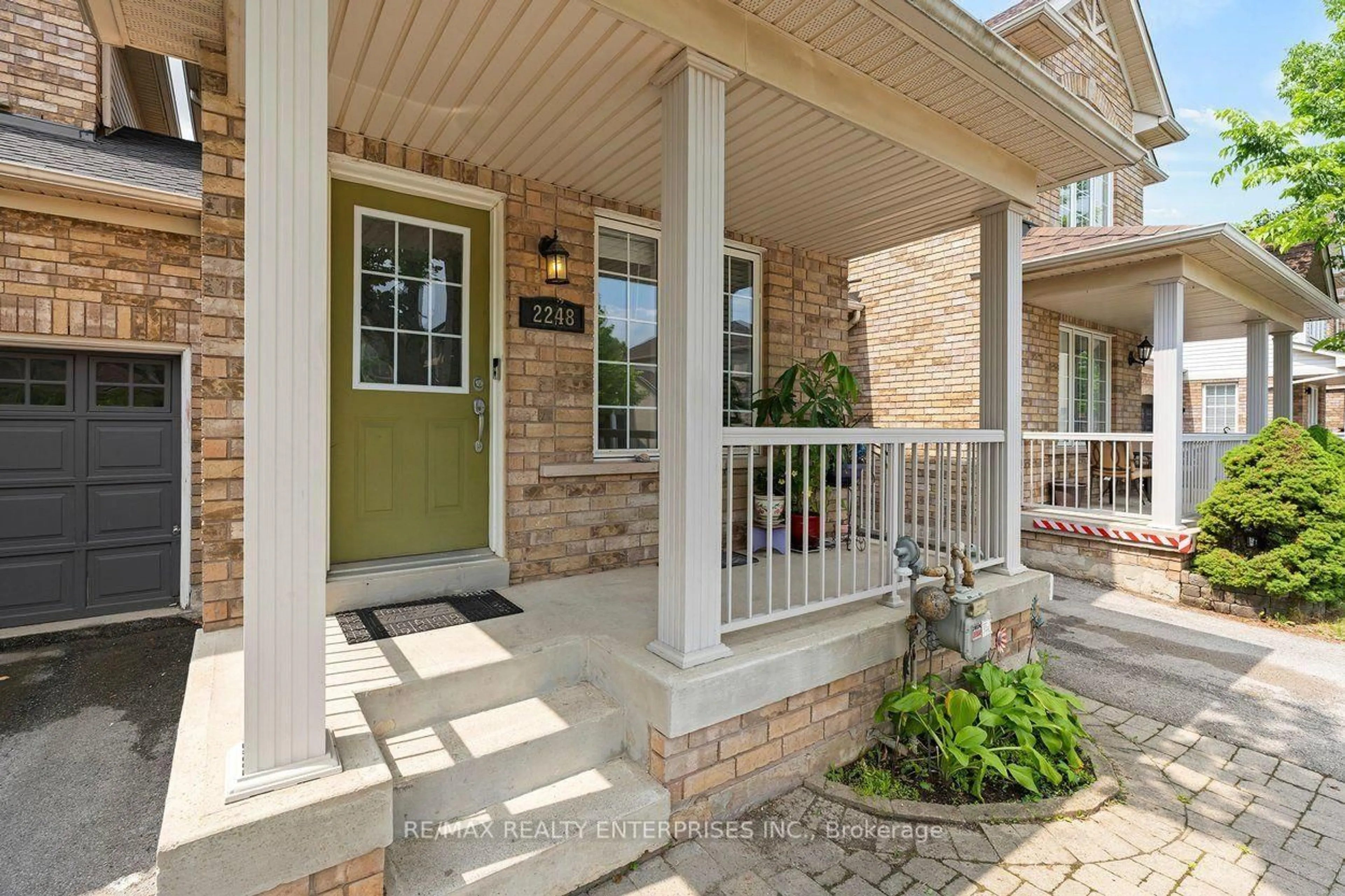 Unknown for 2248 Seton Cres, Burlington Ontario L7L 6Y4