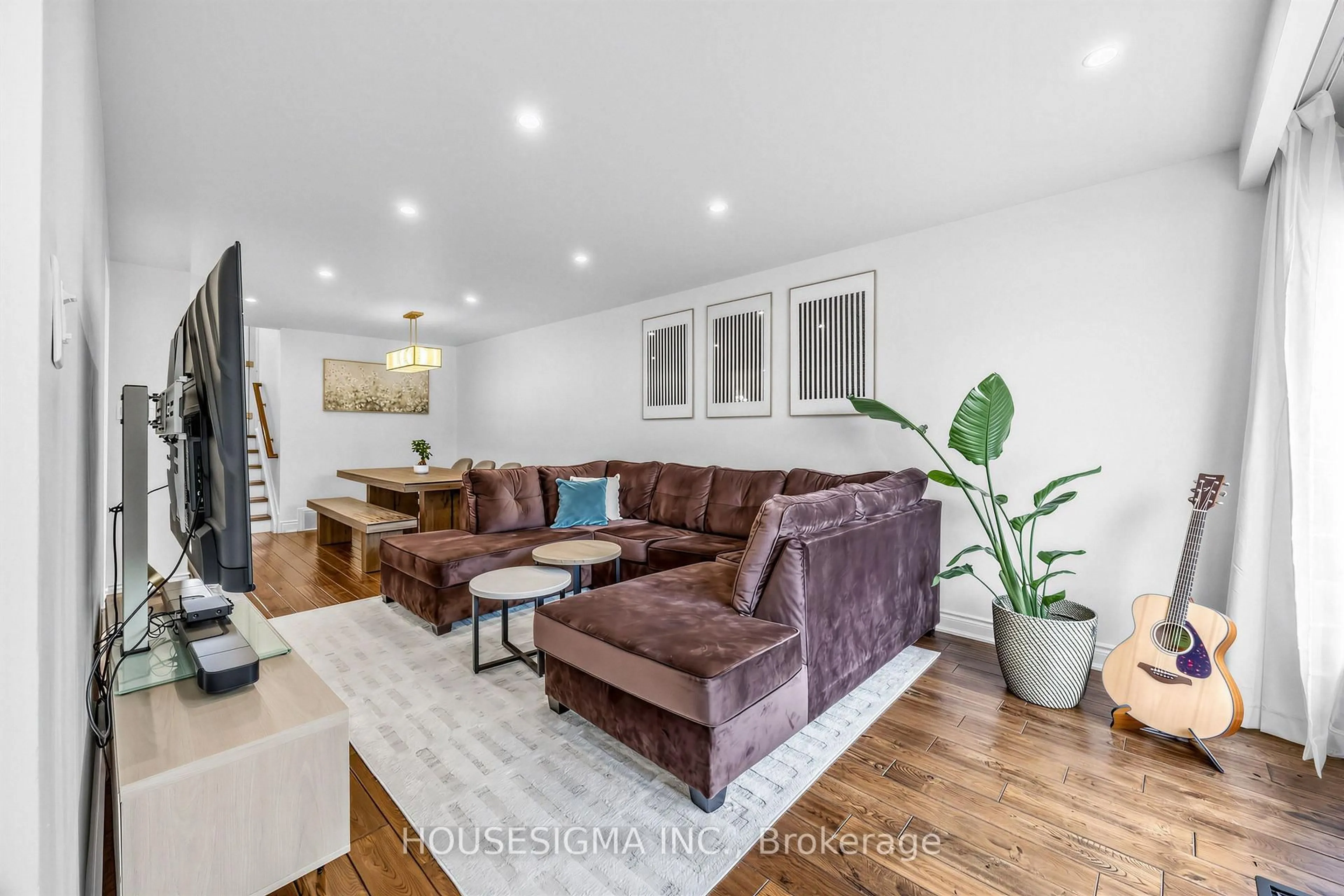 Living room with furniture, wood/laminate floor for 61 Ruthmar Cres, Toronto Ontario M3N 2C6