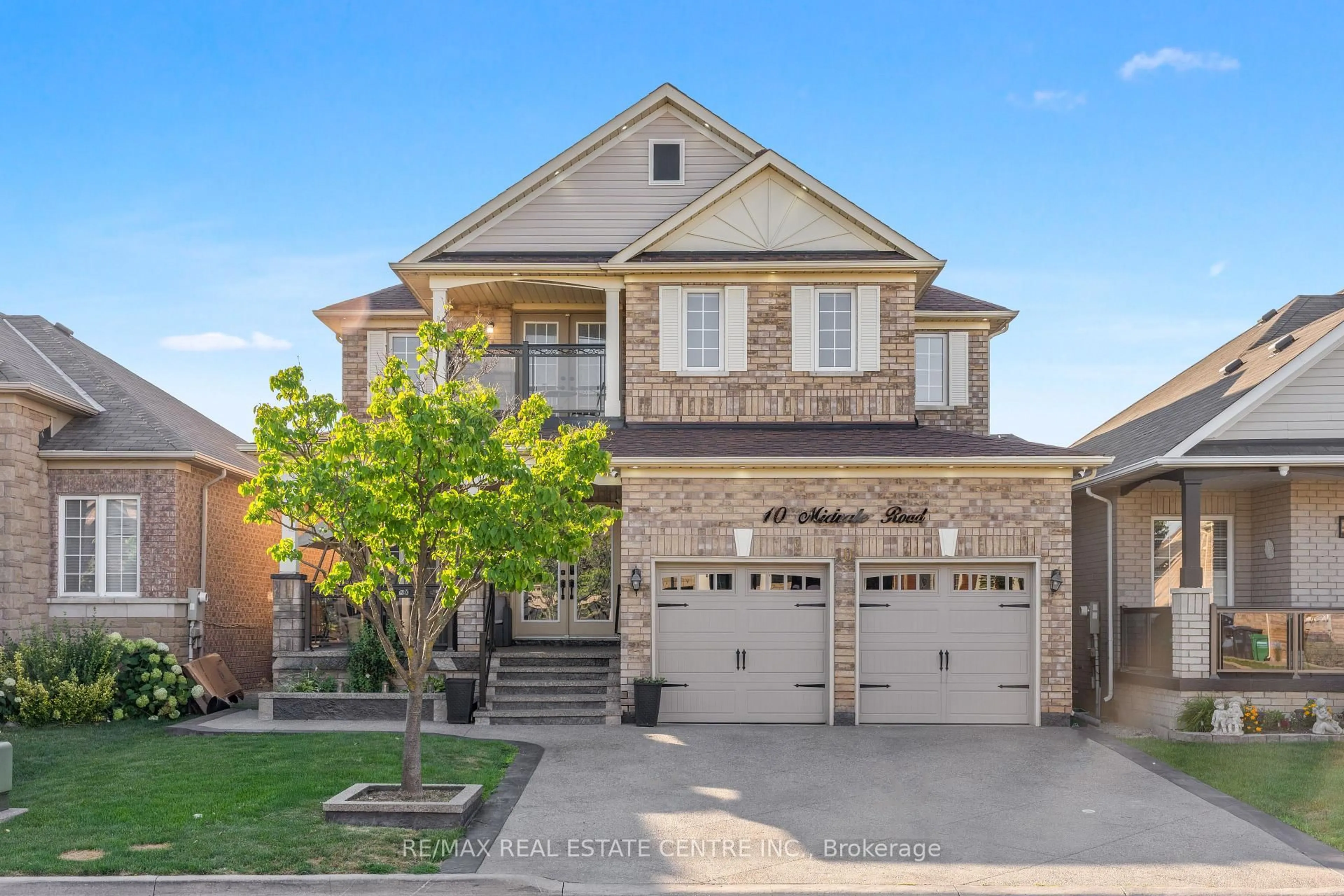 Home with brick exterior material, street for 10 Midvale Rd, Brampton Ontario L7A 2N1